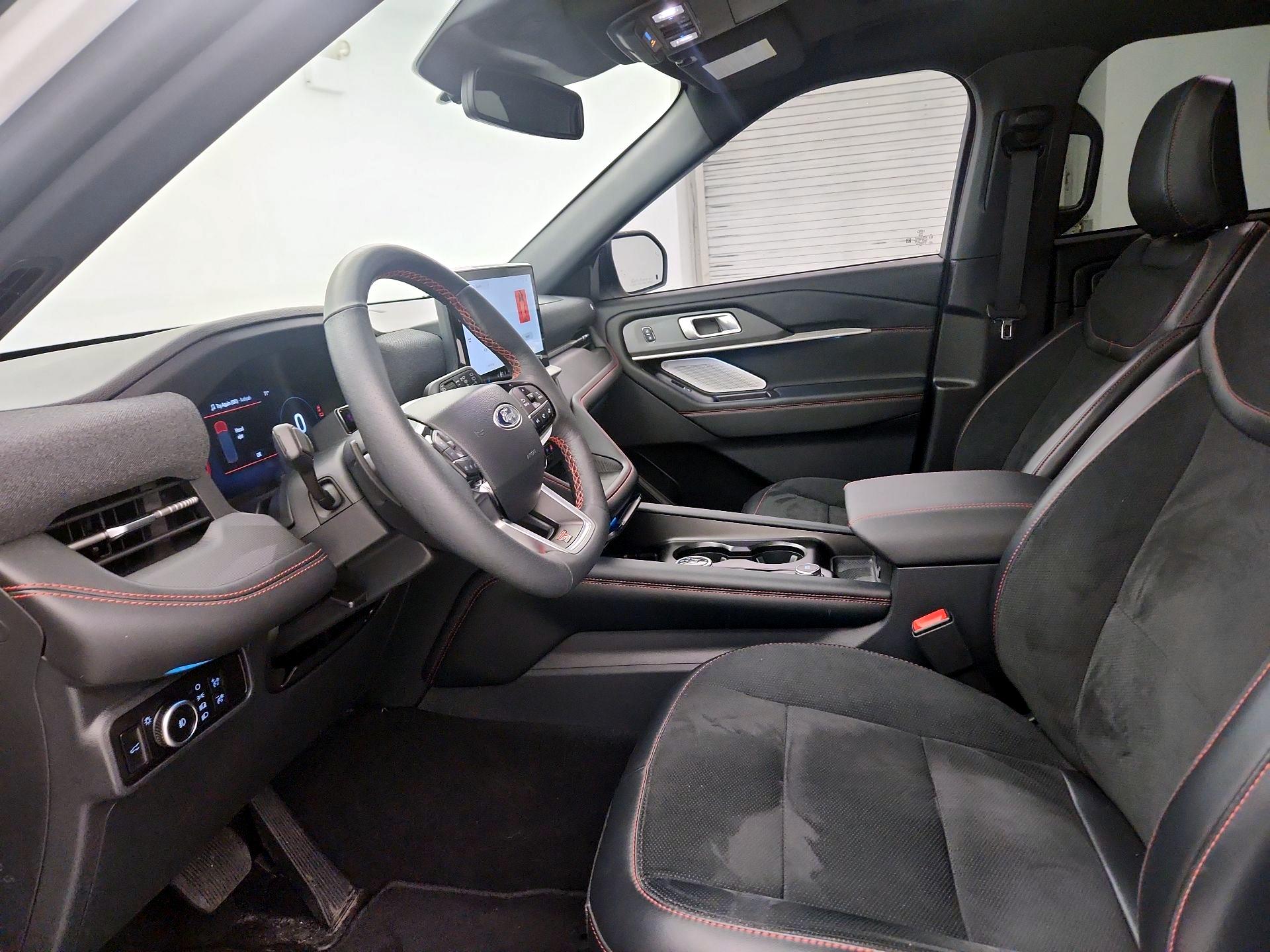 Thumbnail: 2025 Ford Explorer - 11