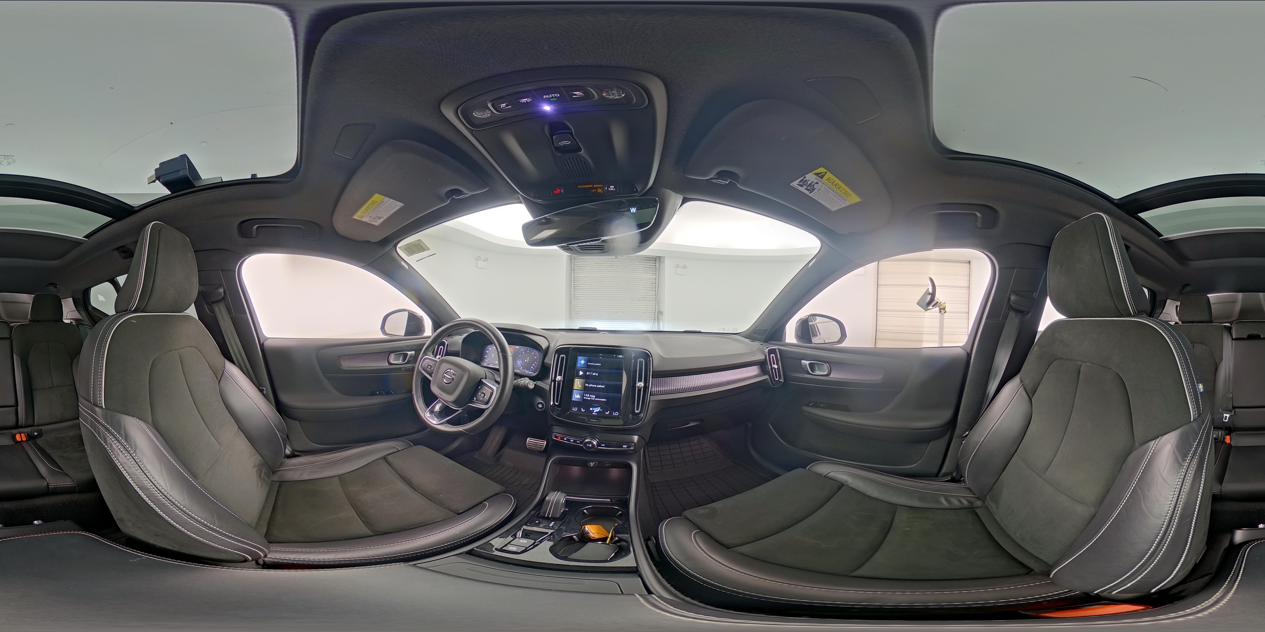 2021 Volvo XC40 R-Design - Photo 26