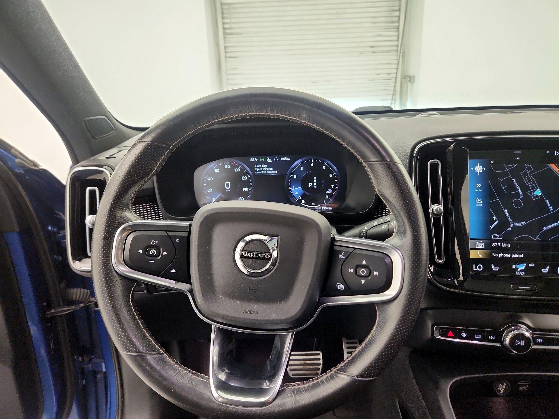 Thumbnail: 2021 Volvo XC40 - 10