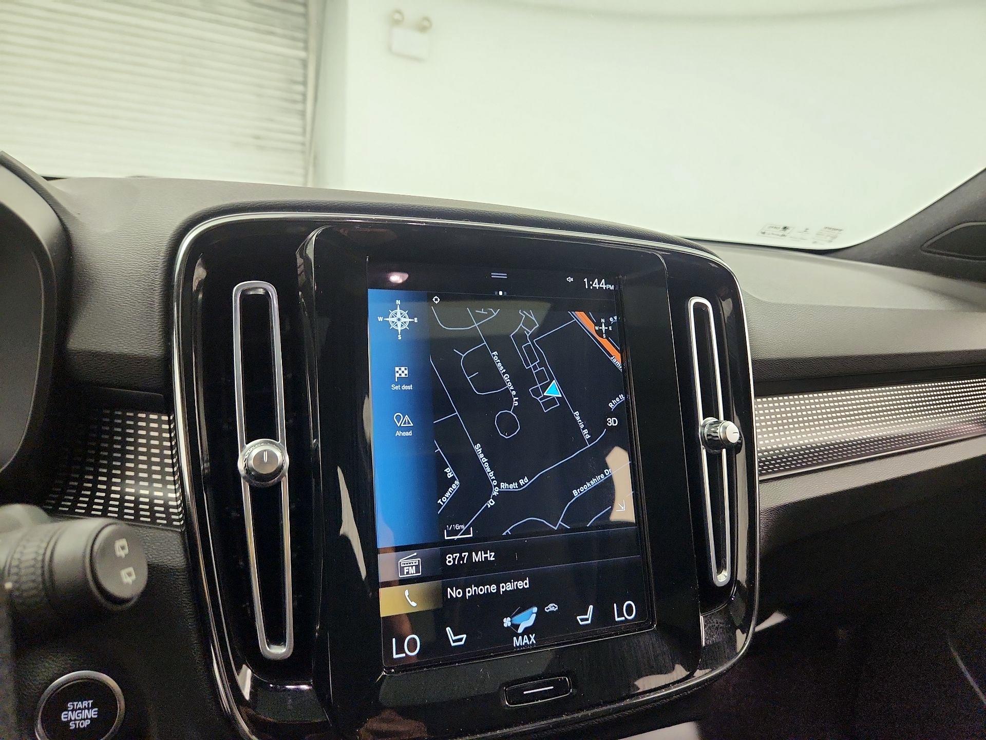 Thumbnail: 2021 Volvo XC40 - 14