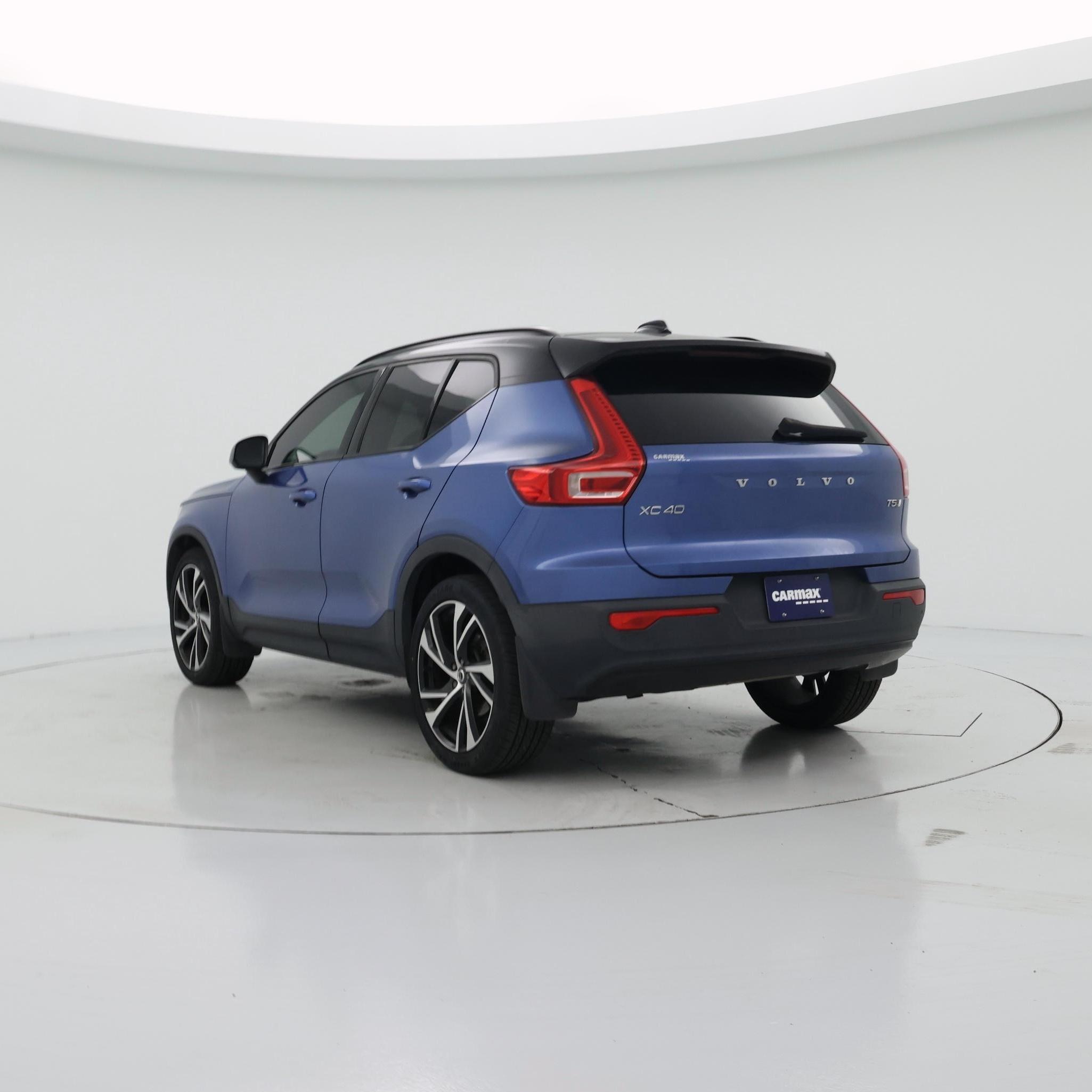 Thumbnail: 2021 Volvo XC40 - 2
