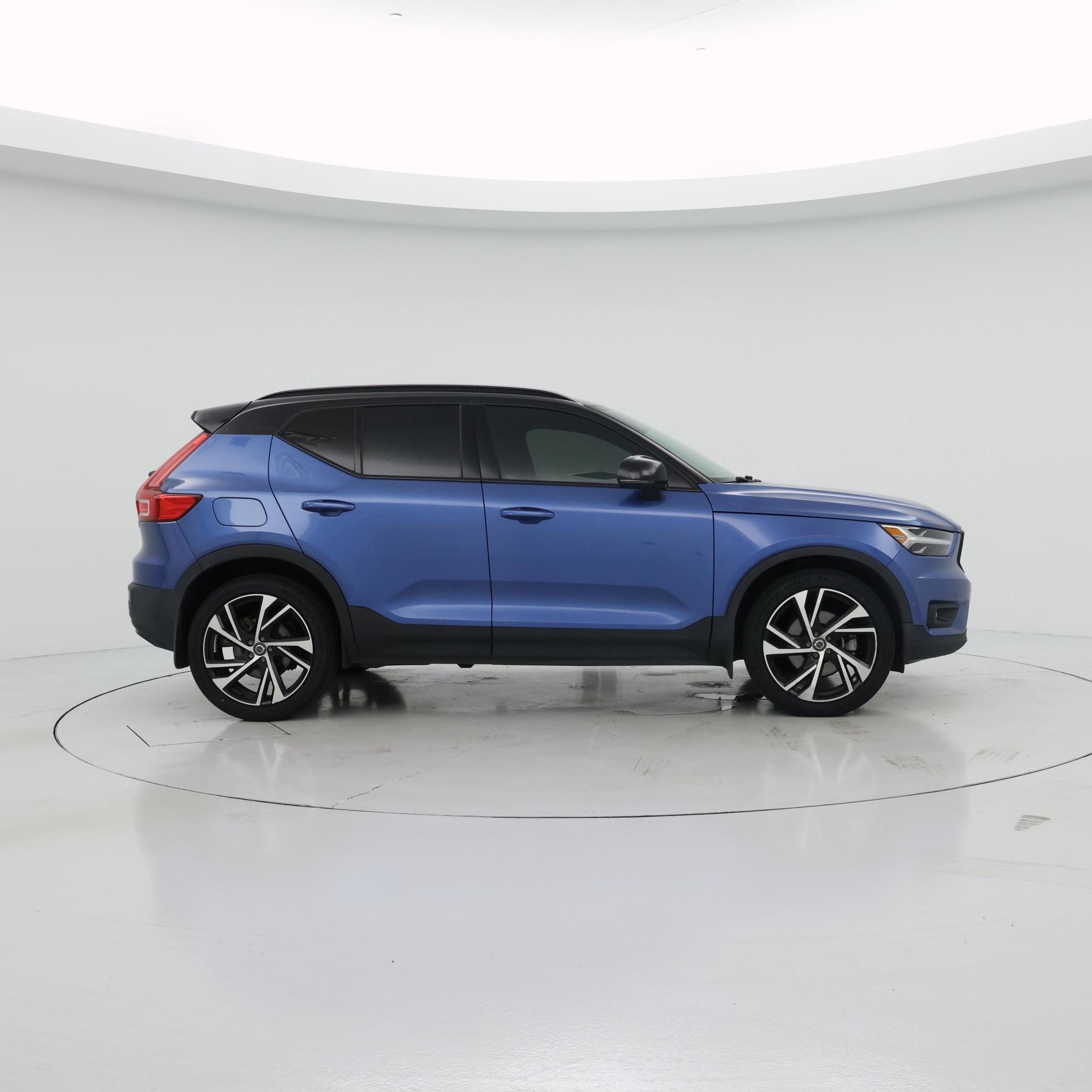 Thumbnail: 2021 Volvo XC40 - 7