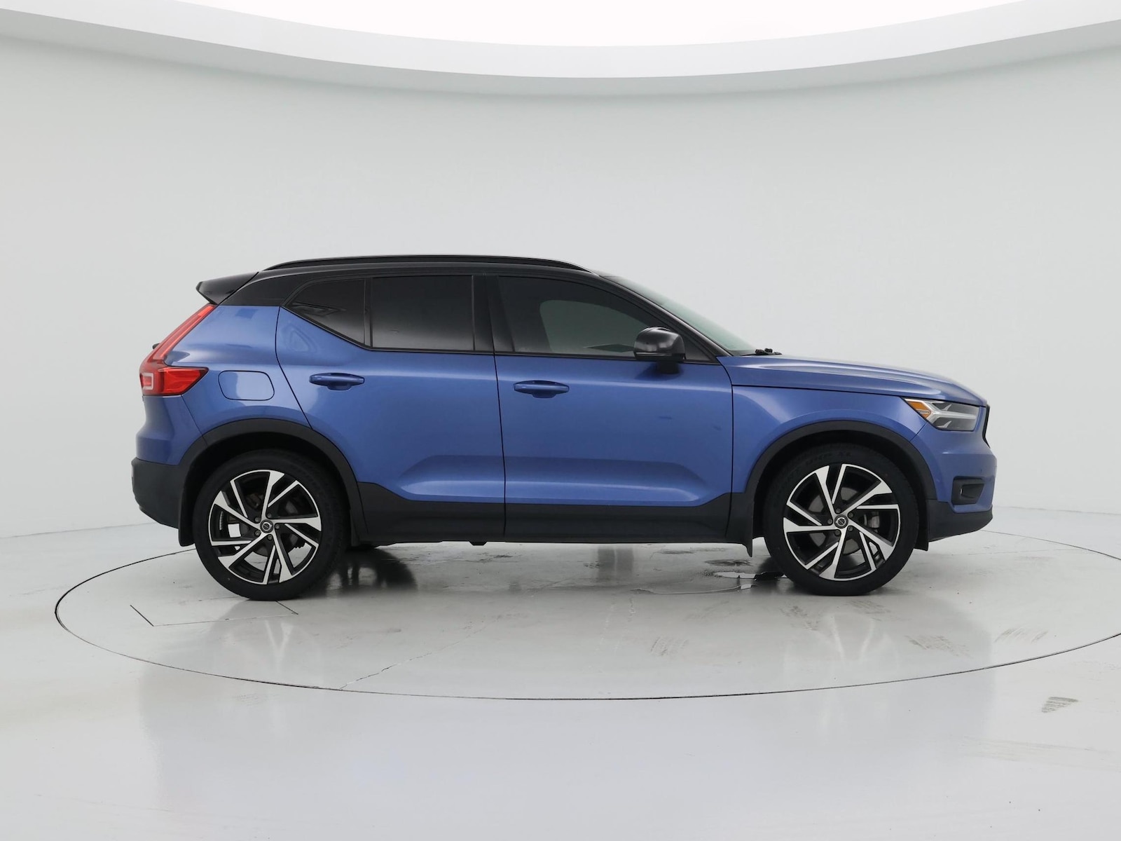 2021 Volvo XC40 R-Design - Photo 8