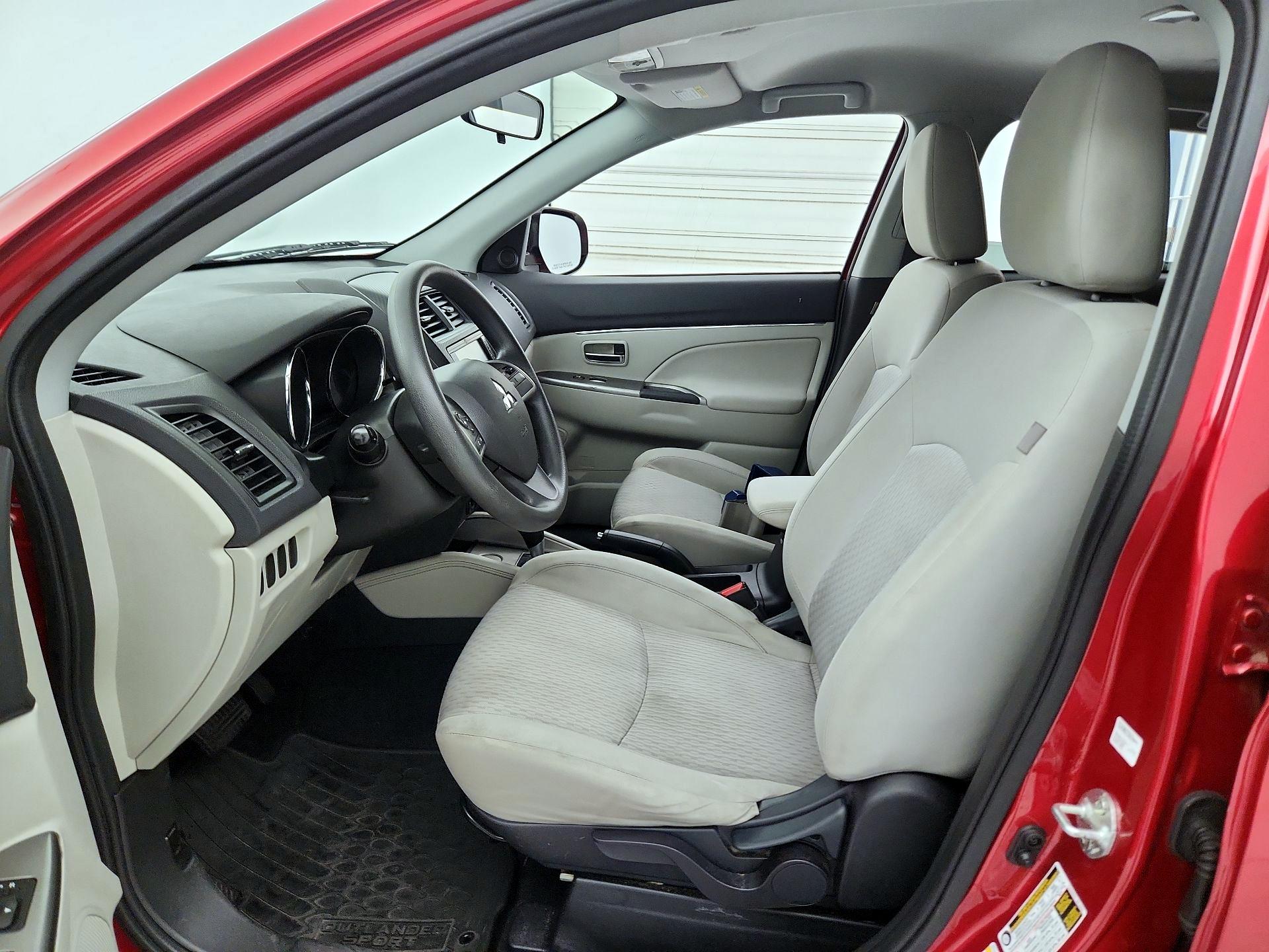 Thumbnail: 2019 Mitsubishi Outlander Sport - 11