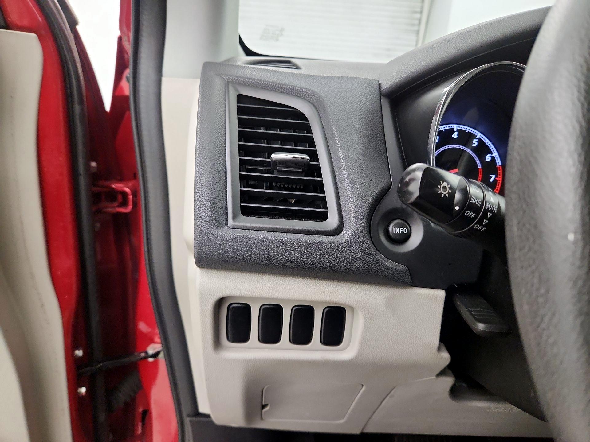 Thumbnail: 2019 Mitsubishi Outlander Sport - 13