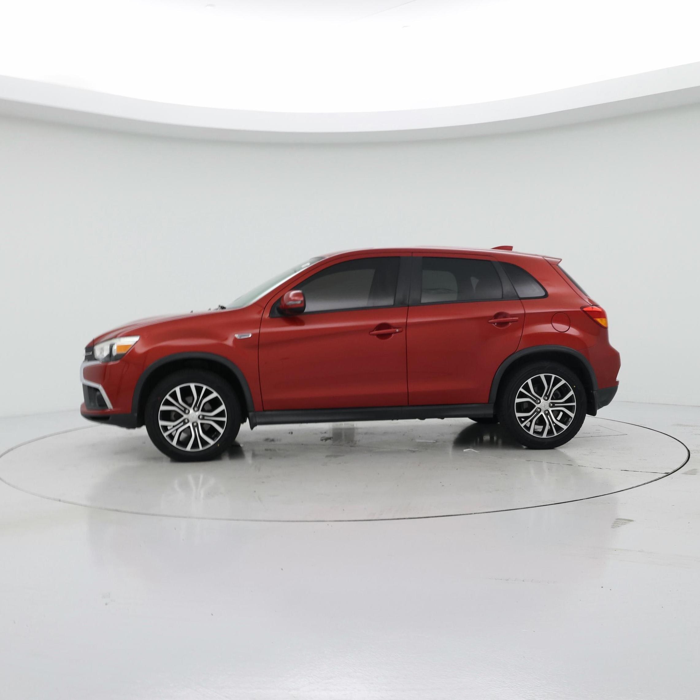 Thumbnail: 2019 Mitsubishi Outlander Sport - 3