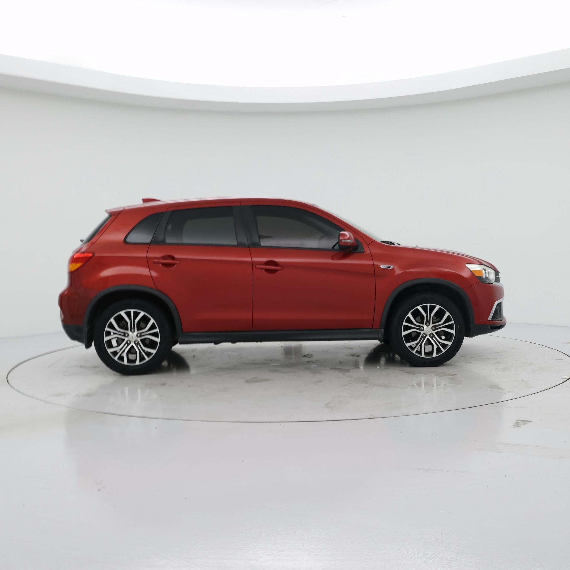 Thumbnail: 2019 Mitsubishi Outlander Sport - 7