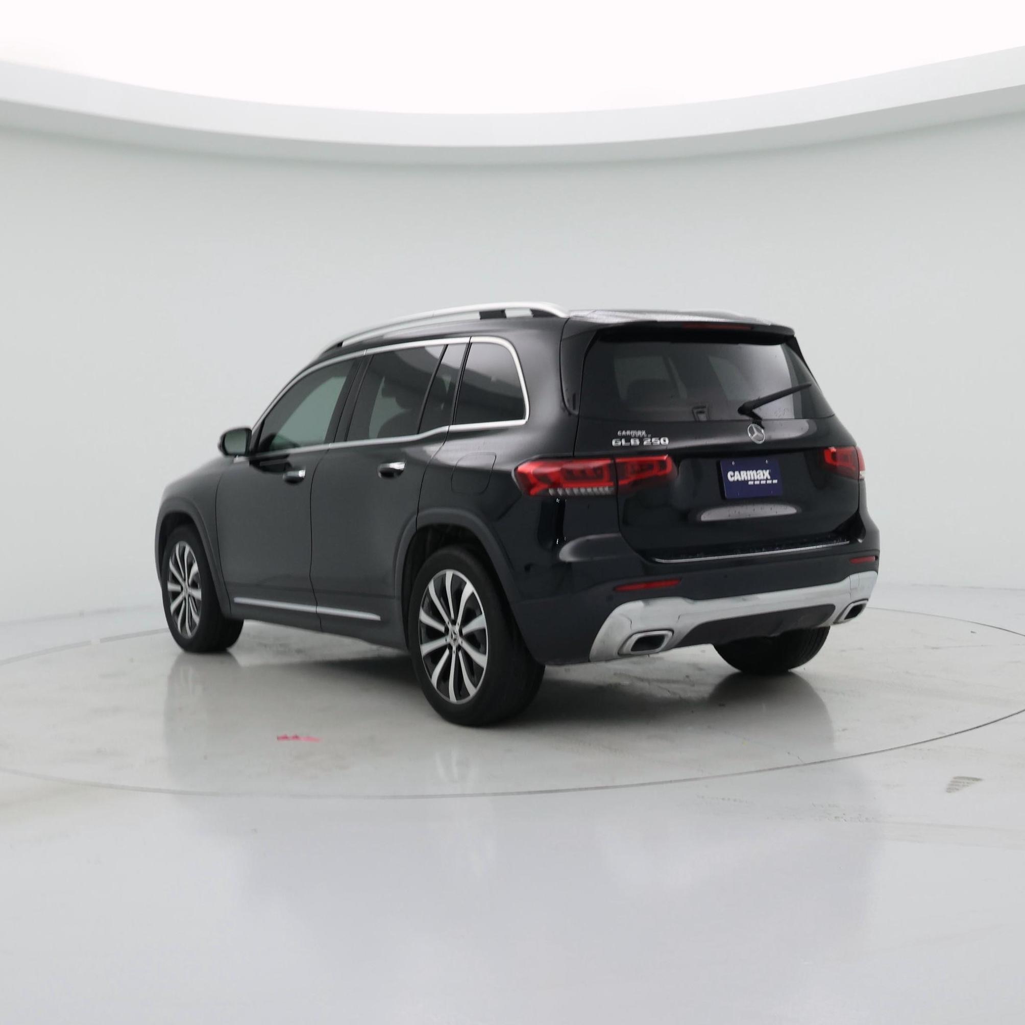 Thumbnail: 2023 Mercedes-Benz GLB - 2