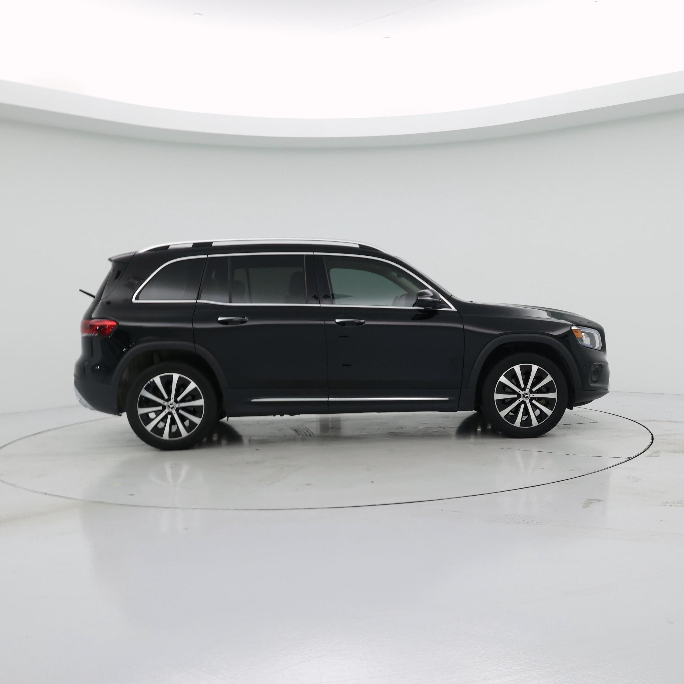 Thumbnail: 2023 Mercedes-Benz GLB - 7