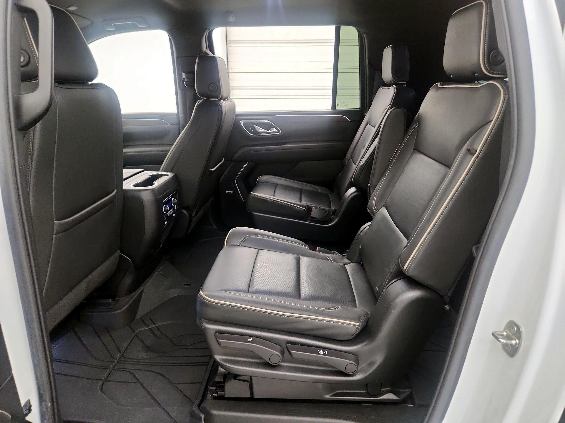 Thumbnail: 2023 Chevrolet Suburban - 20