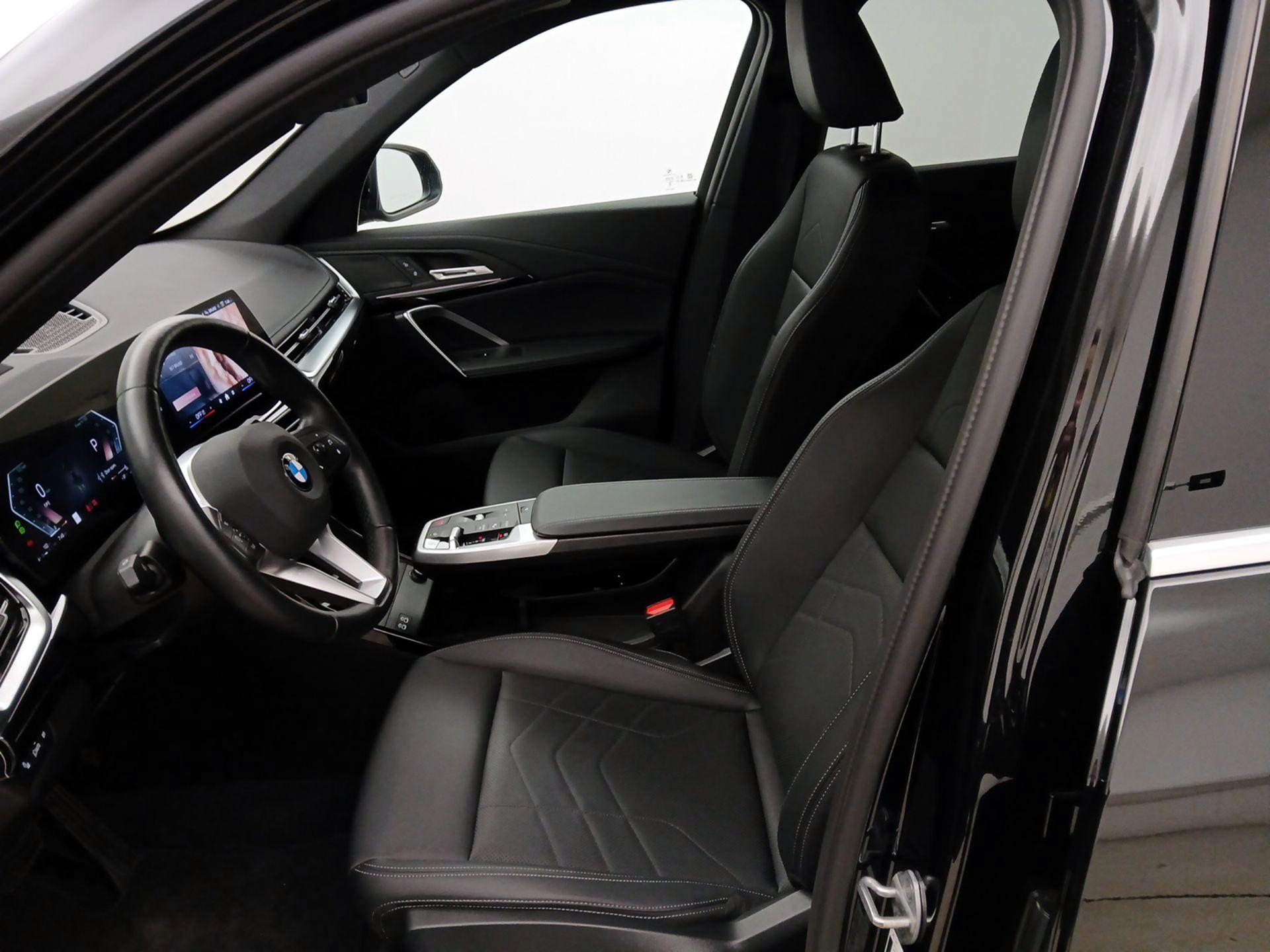 Thumbnail: 2025 BMW X1 - 11