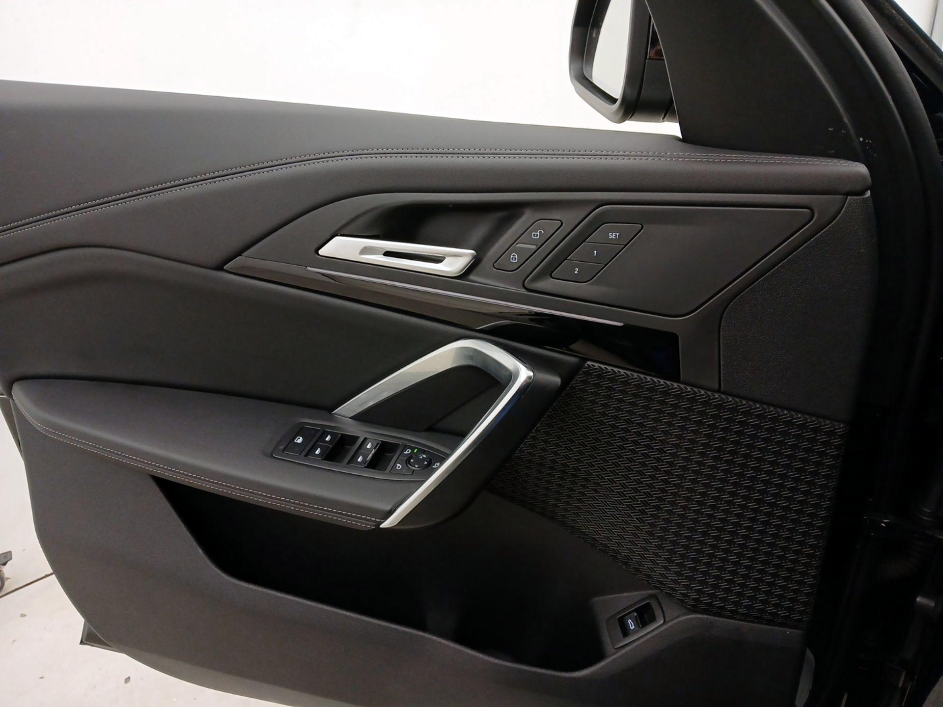 Thumbnail: 2025 BMW X1 - 12