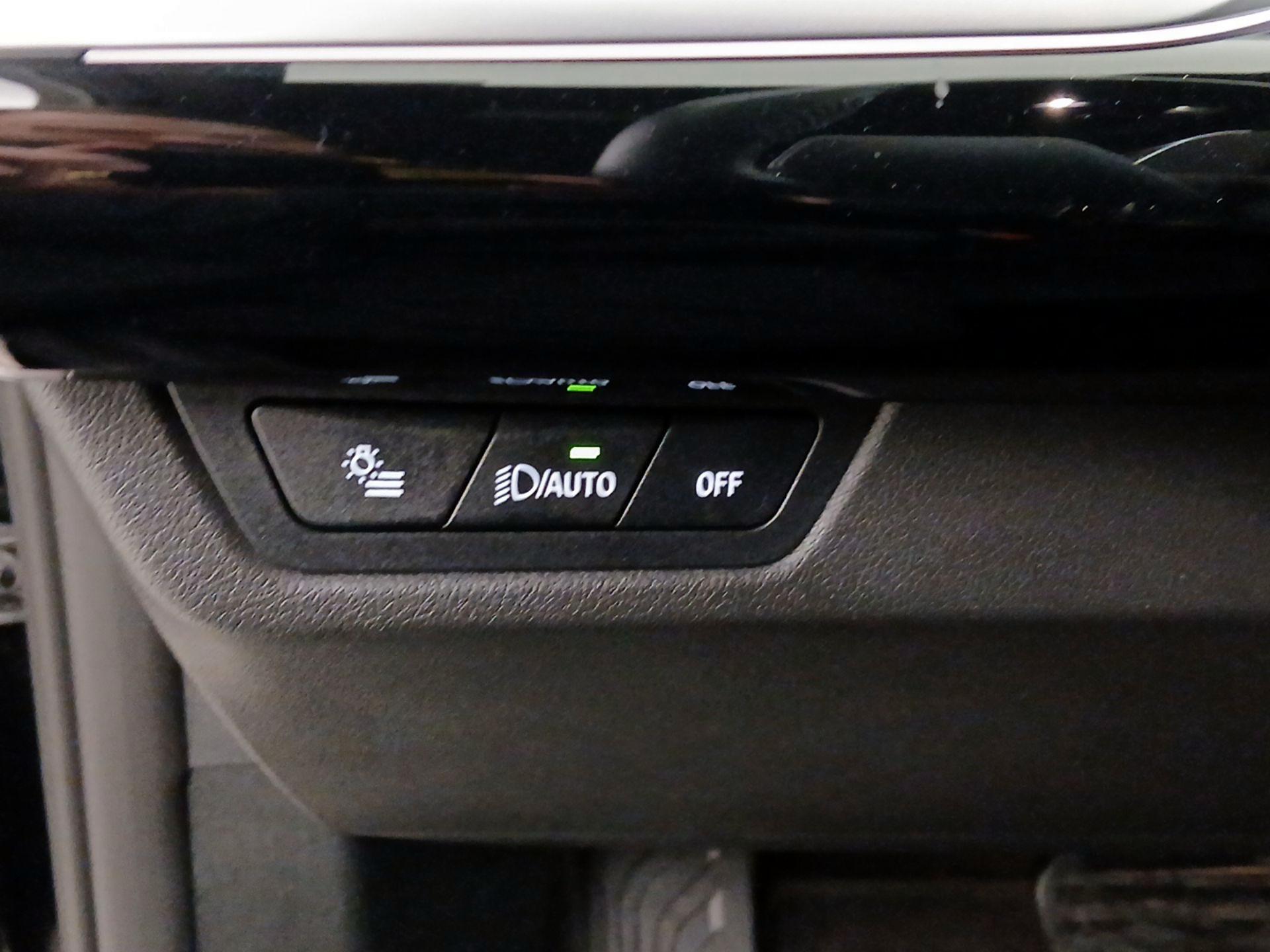 Thumbnail: 2025 BMW X1 - 13