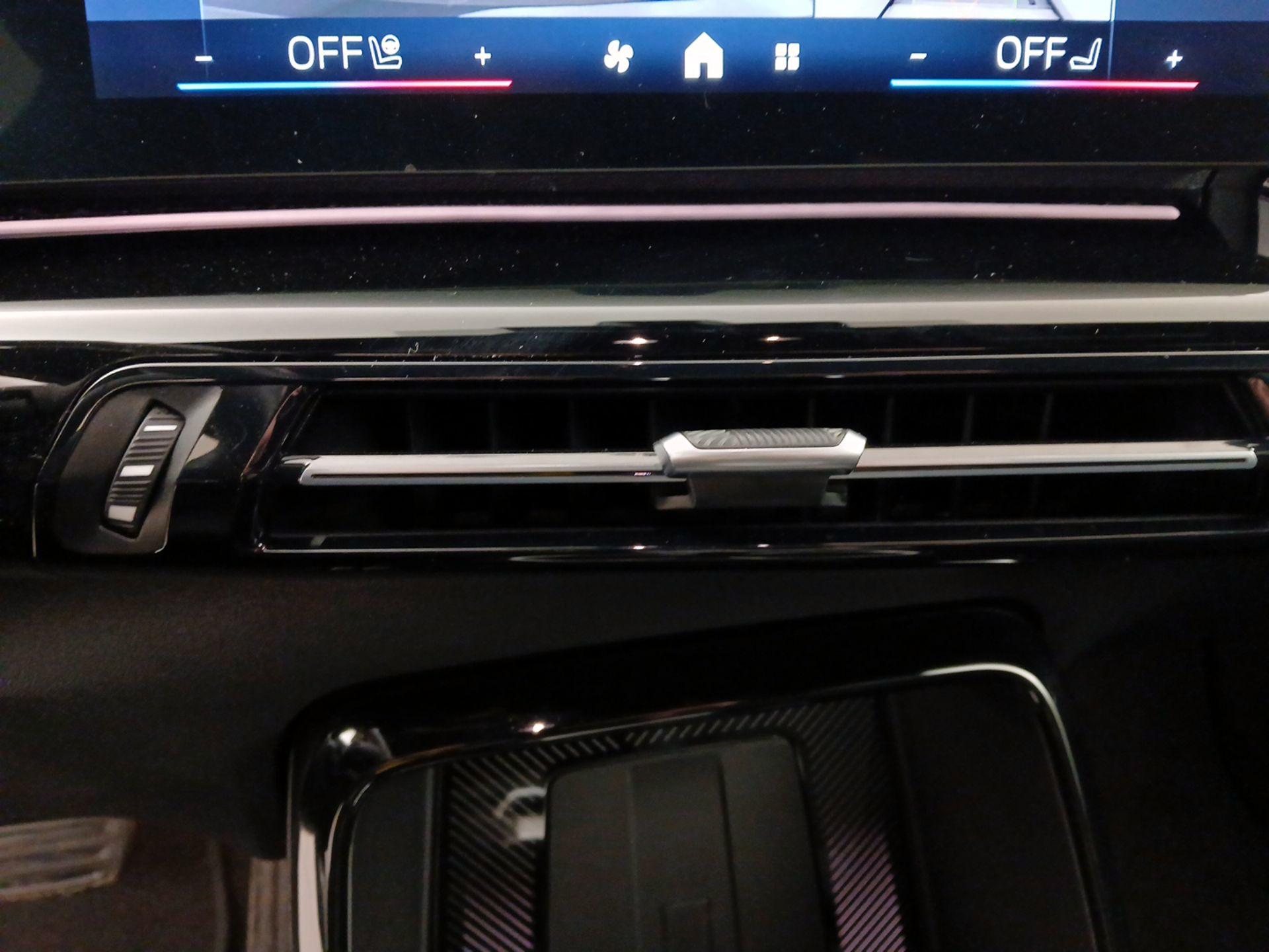 Thumbnail: 2025 BMW X1 - 16