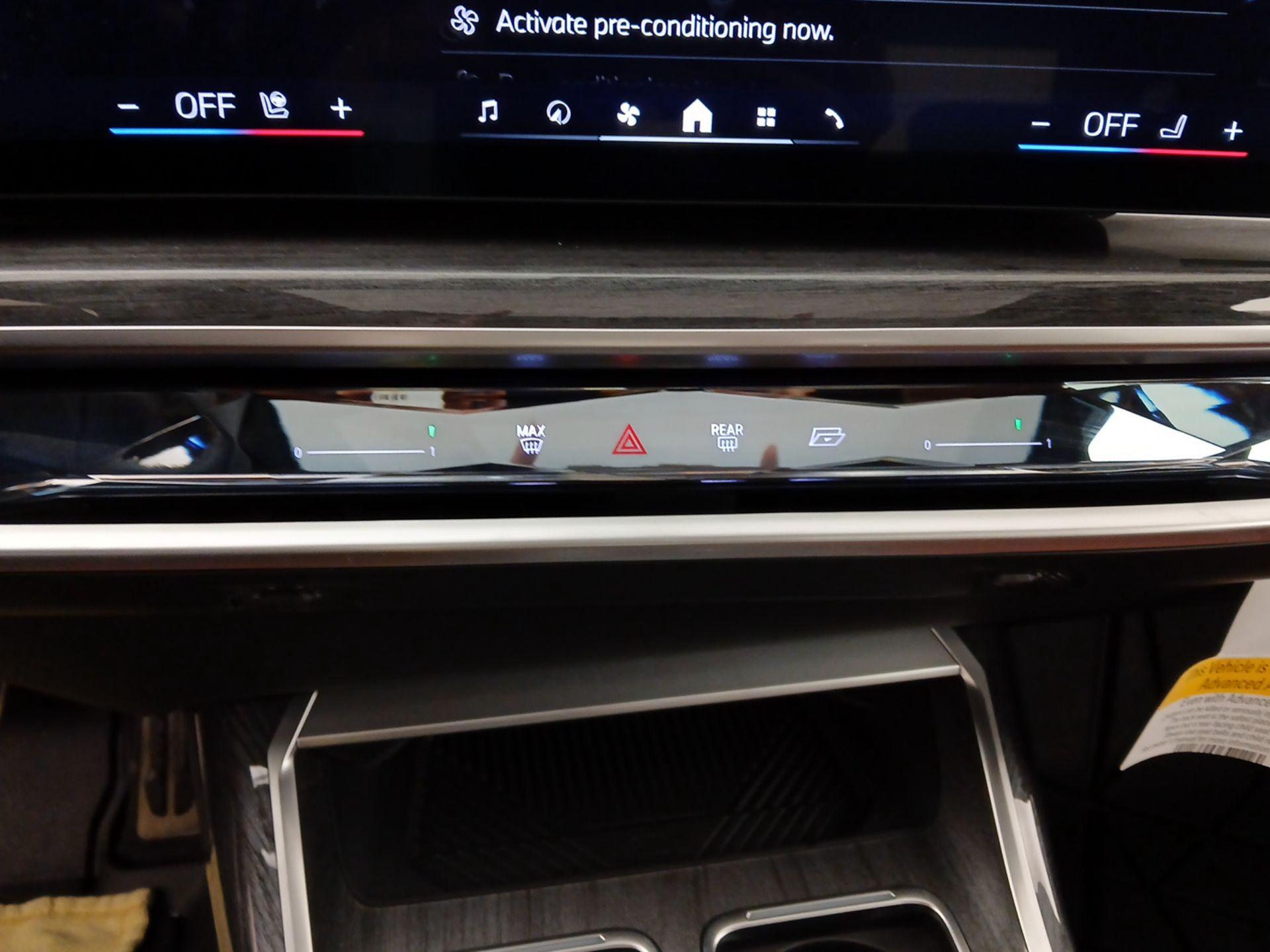 Thumbnail: 2024 BMW i7 - 16