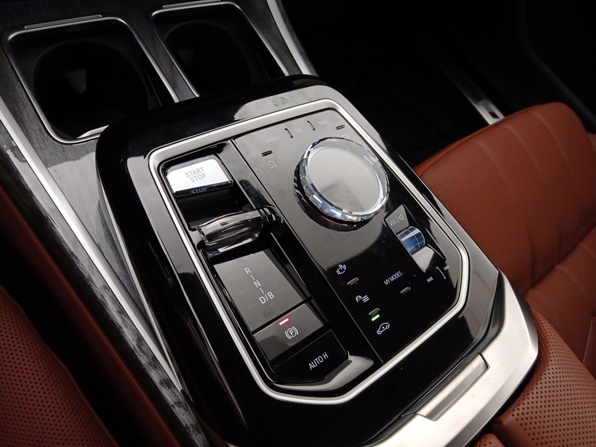 Thumbnail: 2024 BMW i7 - 17