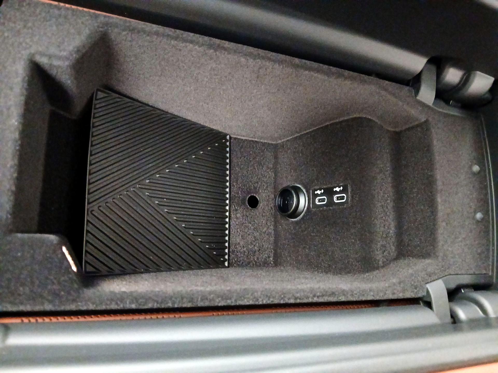 Thumbnail: 2024 BMW i7 - 18