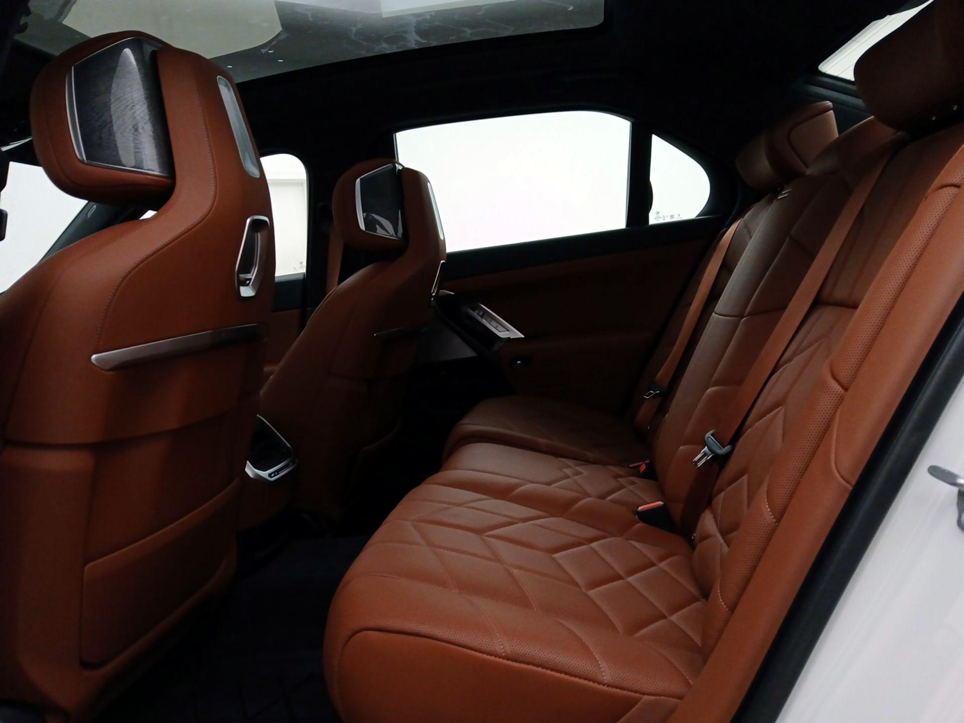 Thumbnail: 2024 BMW i7 - 20