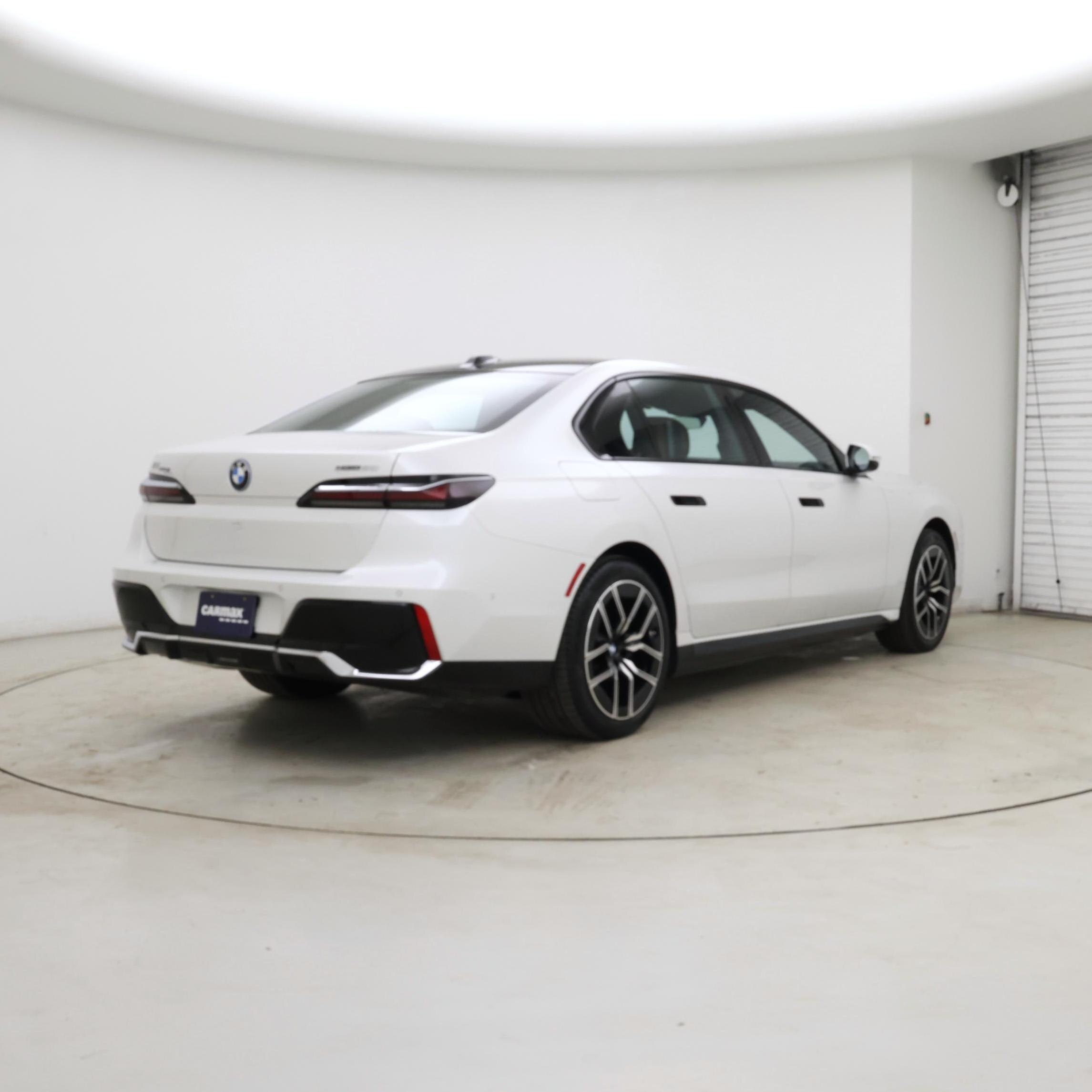 Thumbnail: 2024 BMW i7 - 8