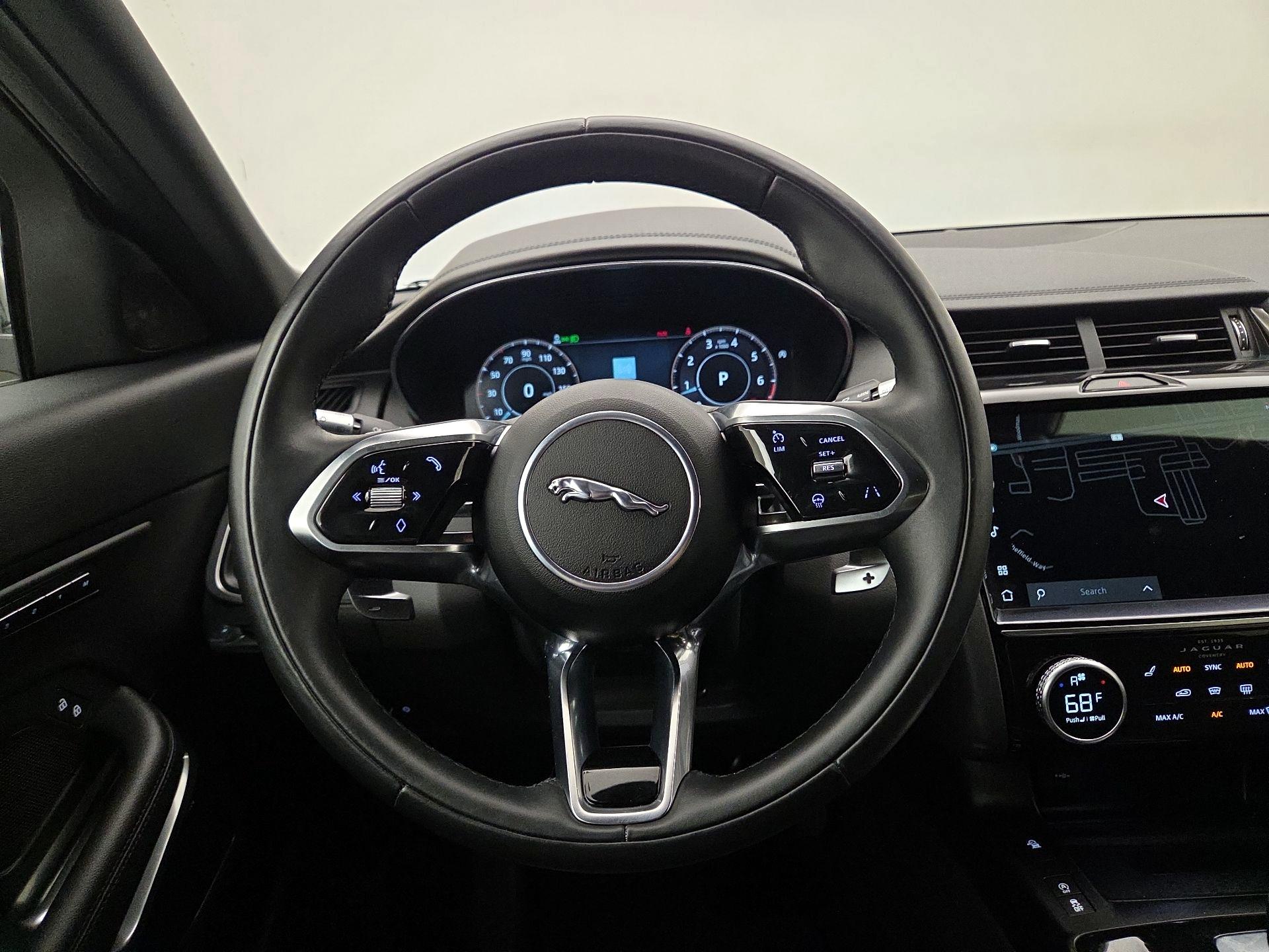 Thumbnail: 2022 Jaguar E-Pace - 10