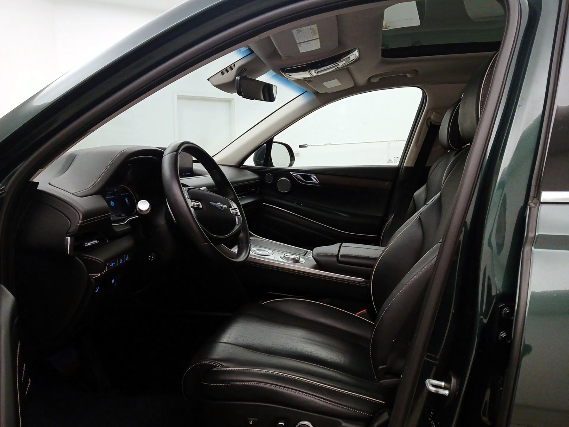 Thumbnail: 2022 Genesis GV80 - 11