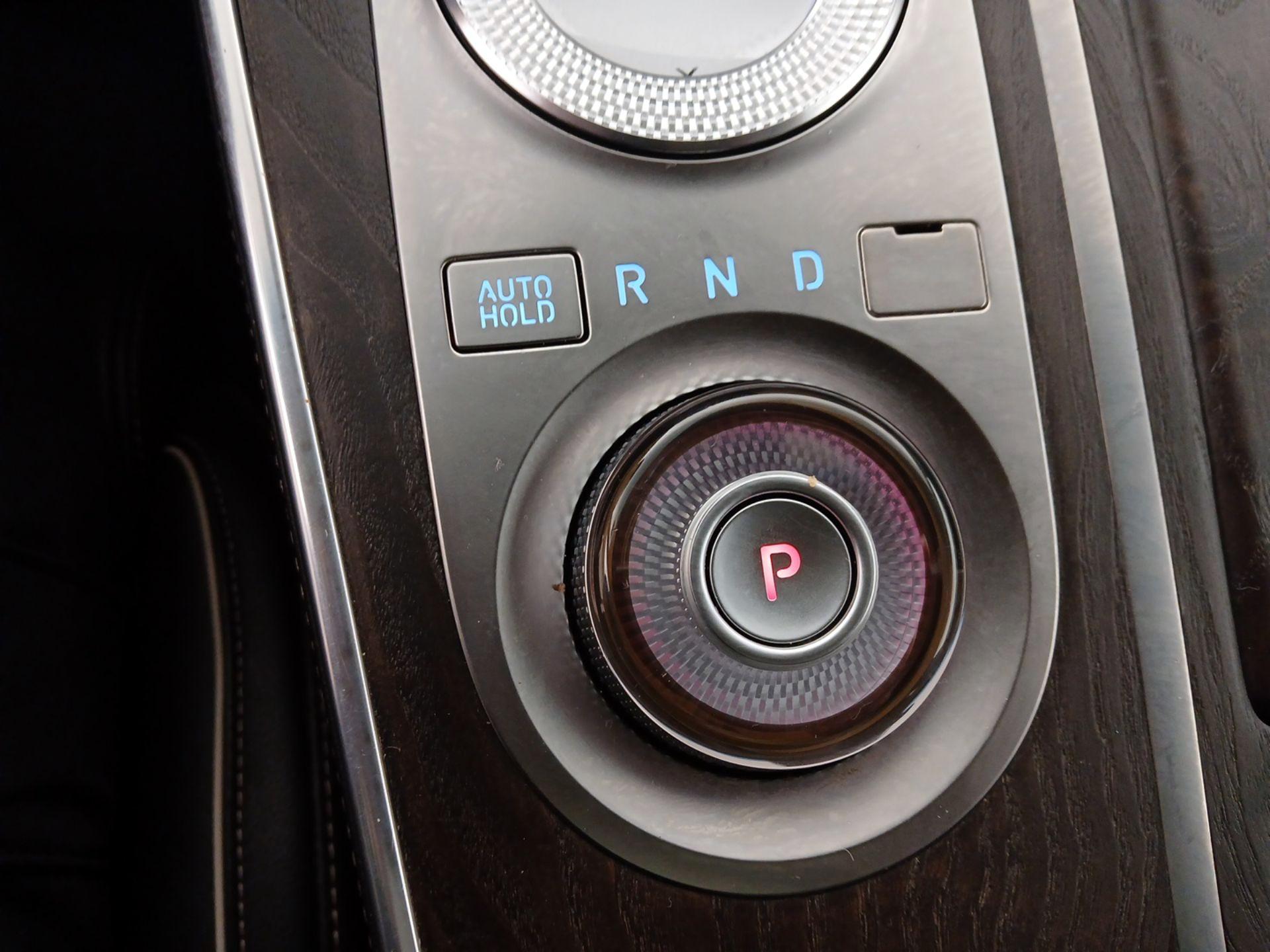 Thumbnail: 2022 Genesis GV80 - 18