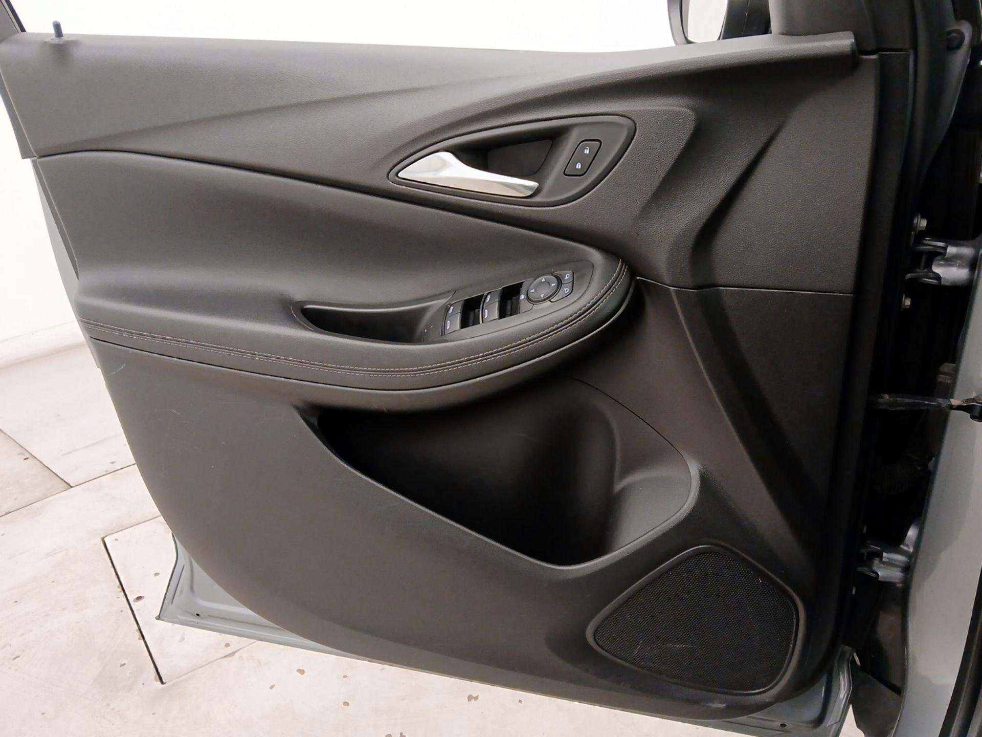 Thumbnail: 2023 Buick Encore GX - 12