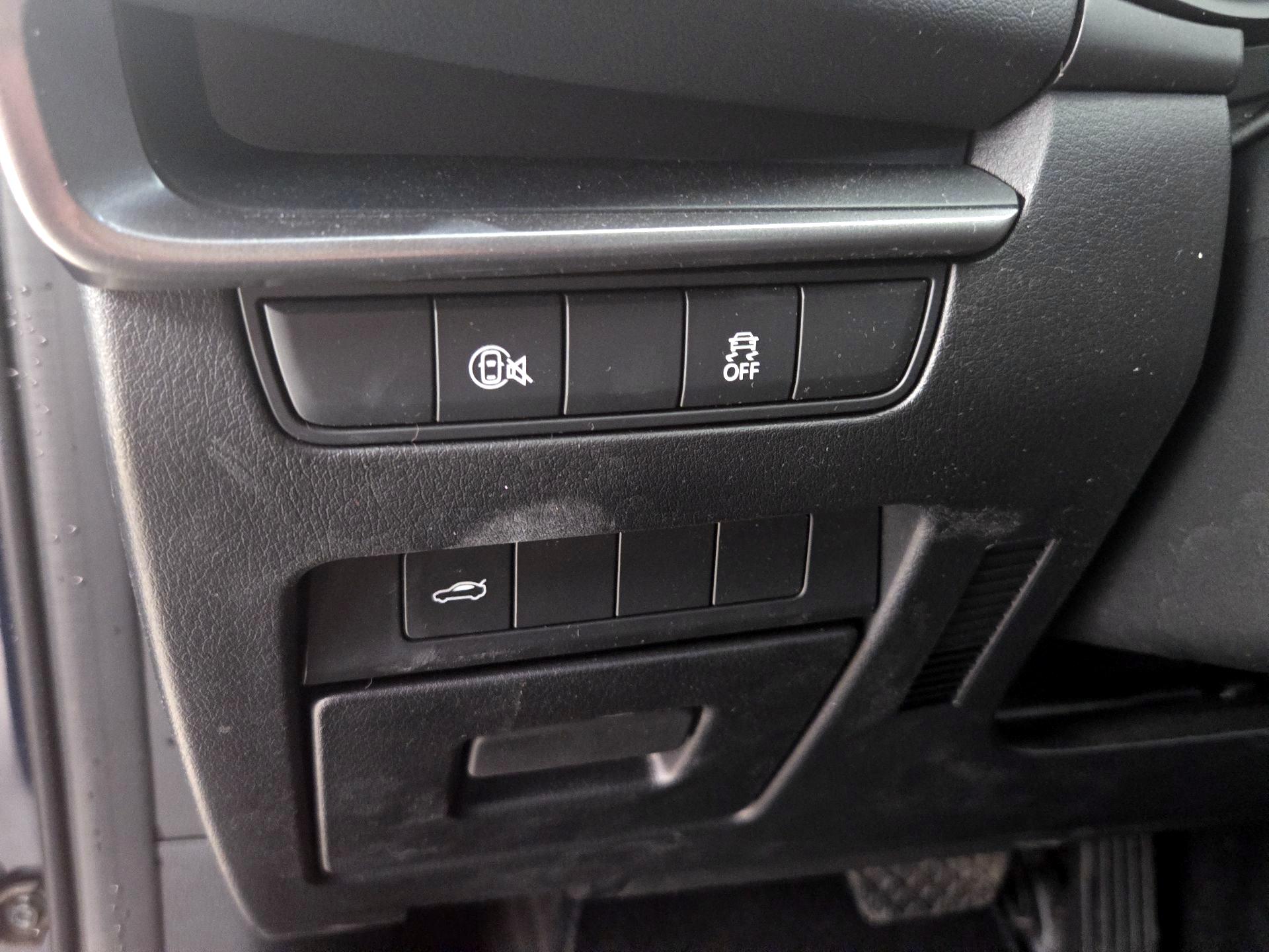 Thumbnail: 2025 Mazda Mazda3 - 13