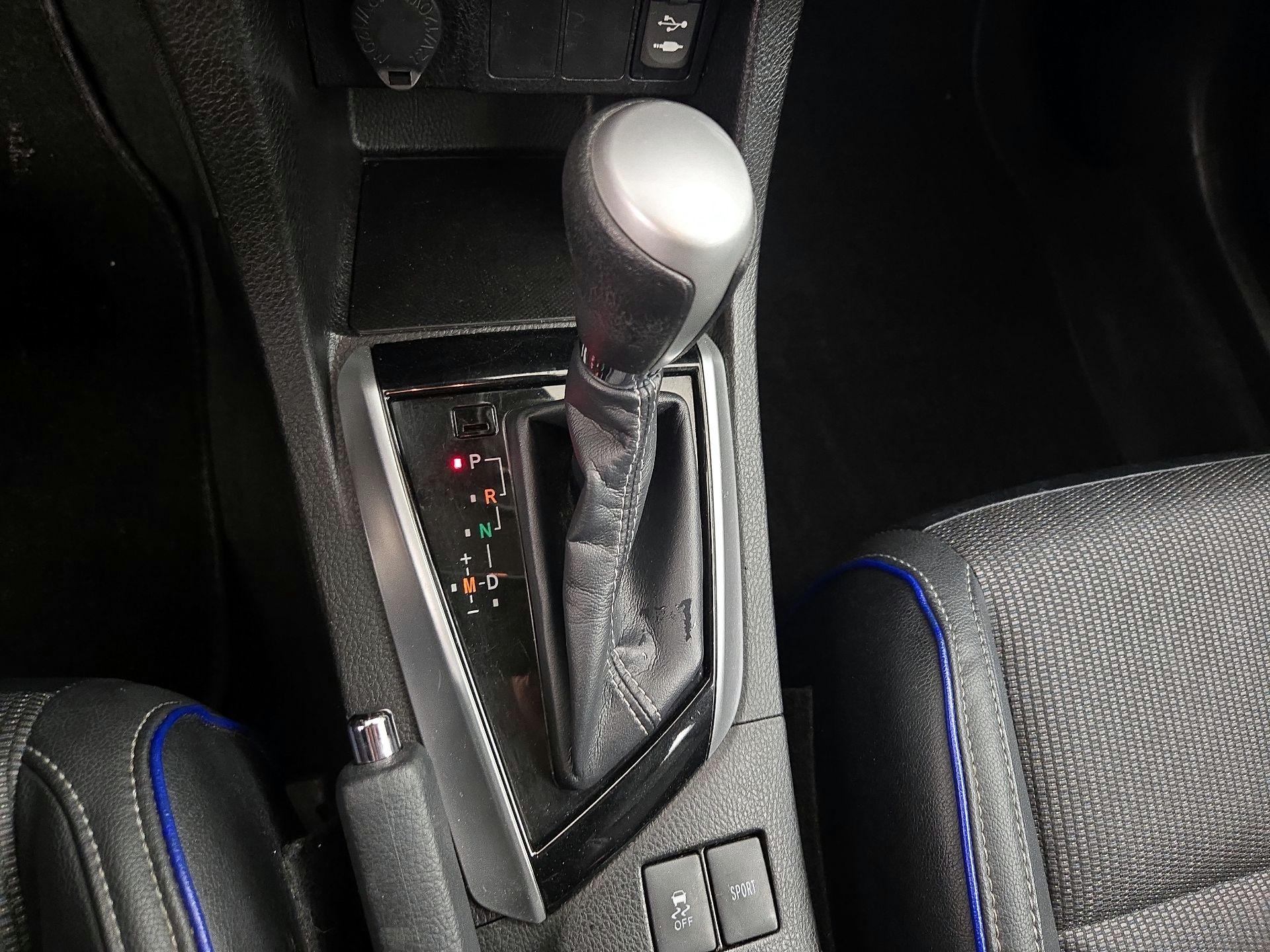 Thumbnail: 2018 Toyota Corolla - 17