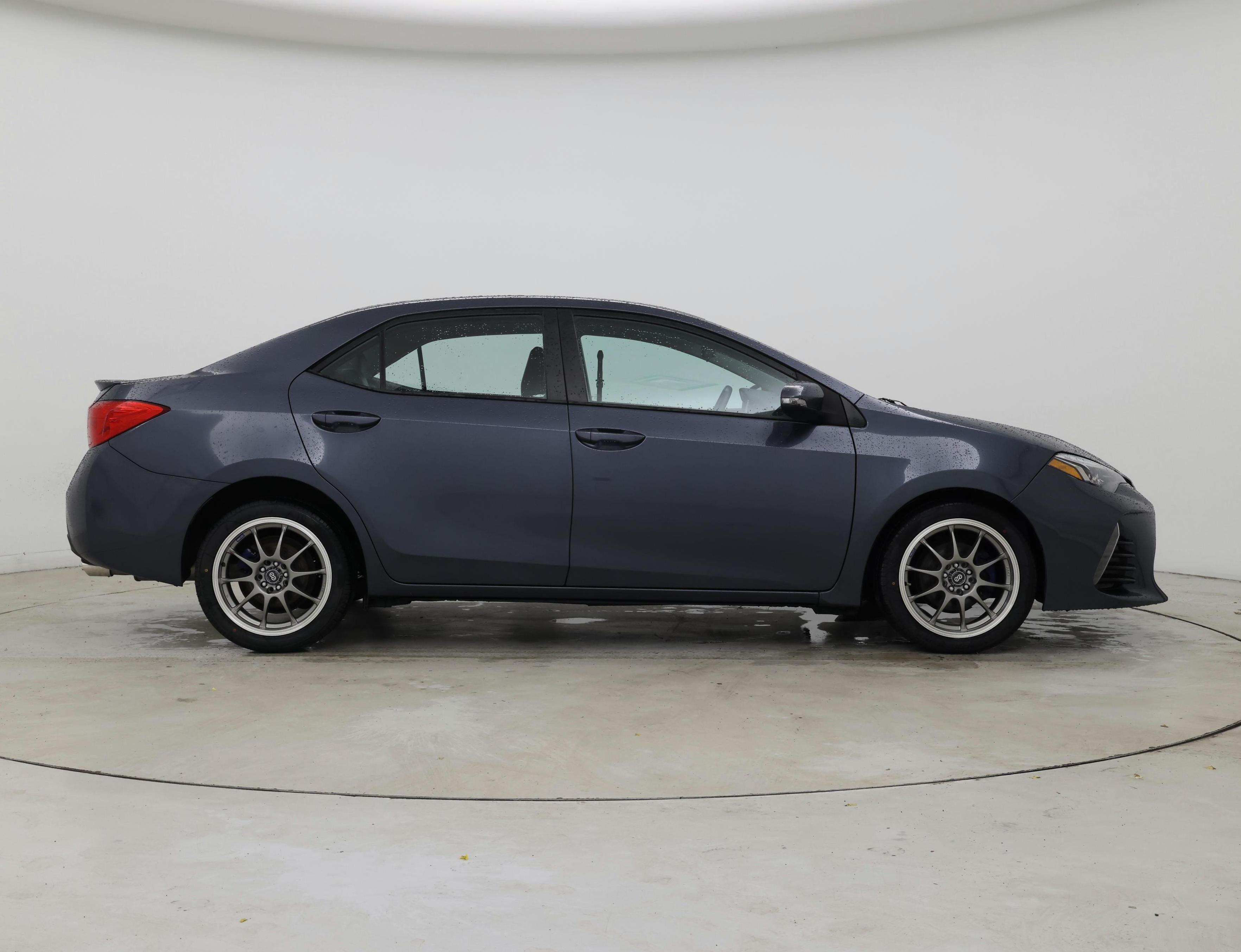 Thumbnail: 2018 Toyota Corolla - 7