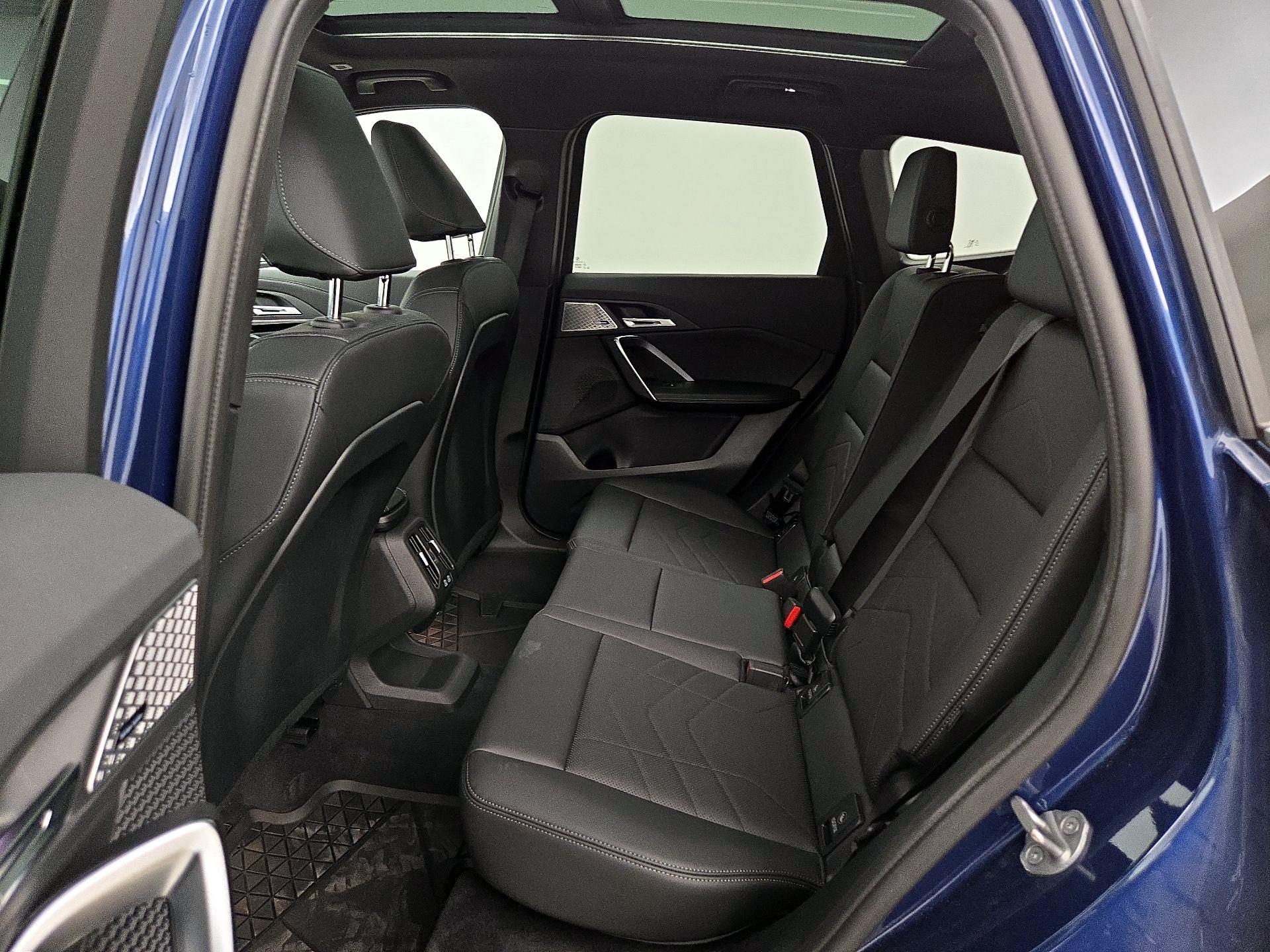 Thumbnail: 2025 BMW X1 - 20