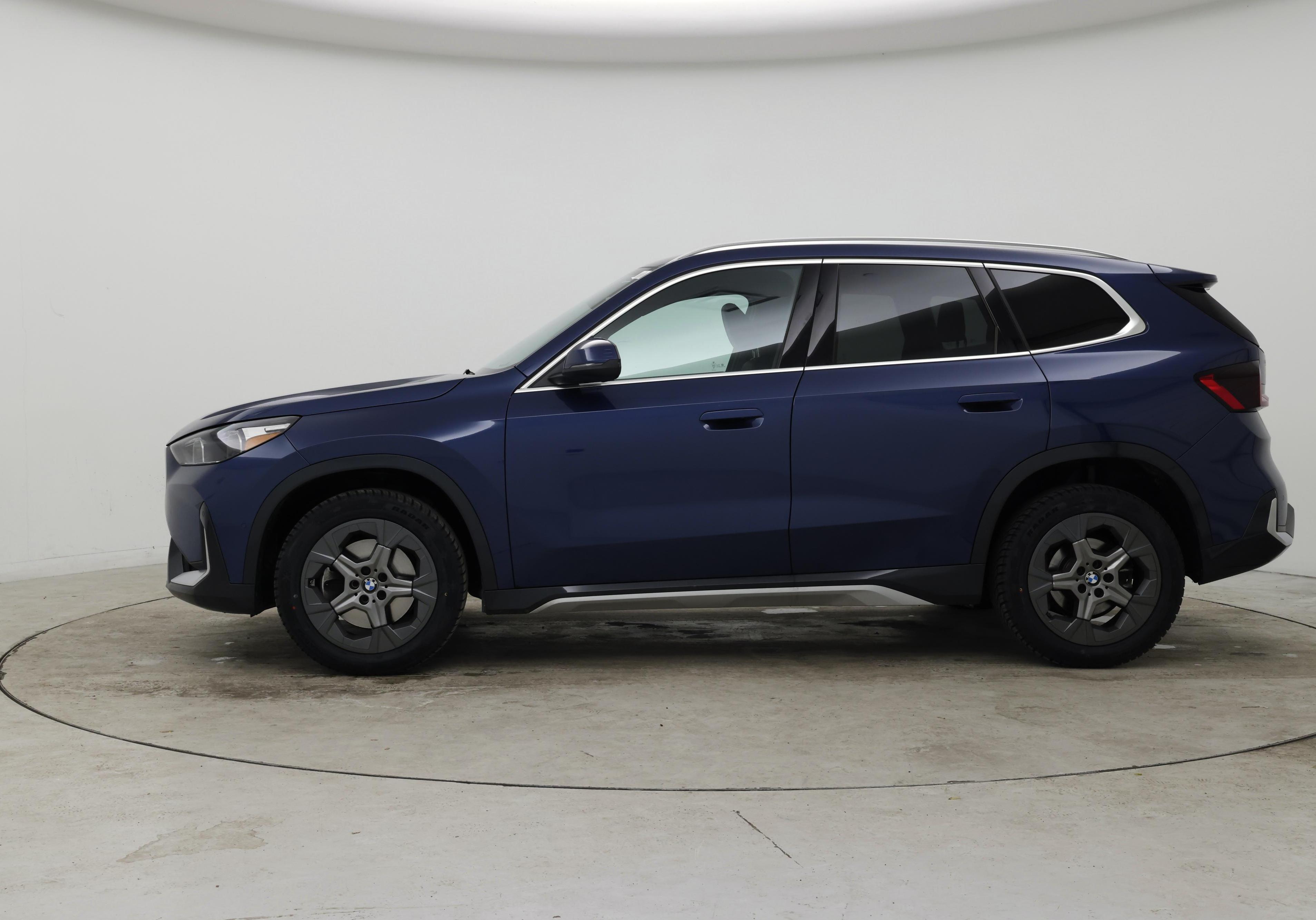 Thumbnail: 2025 BMW X1 - 3