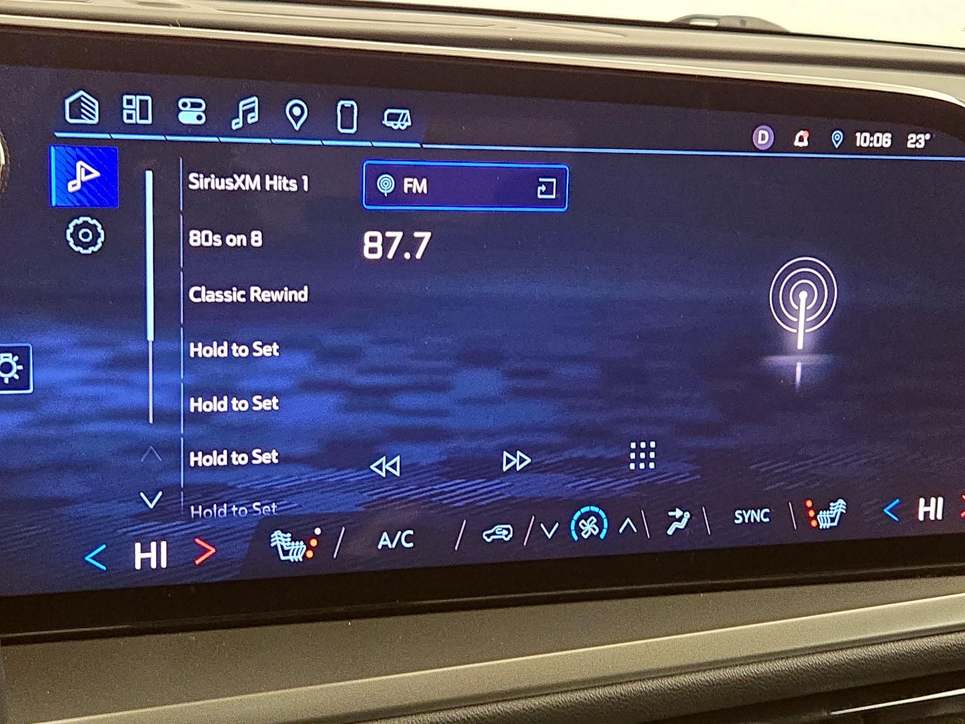 Thumbnail: 2025 Chevrolet Traverse - 15