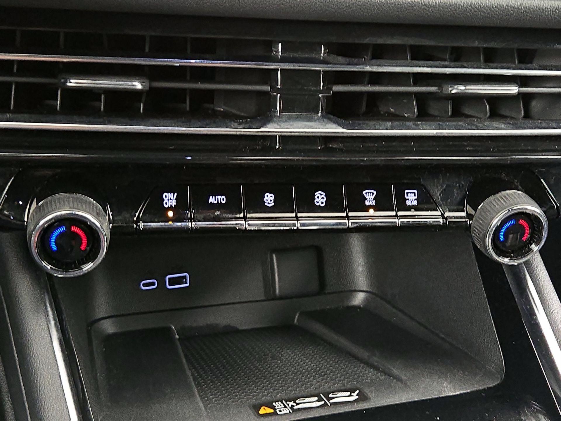 Thumbnail: 2025 Chevrolet Traverse - 16