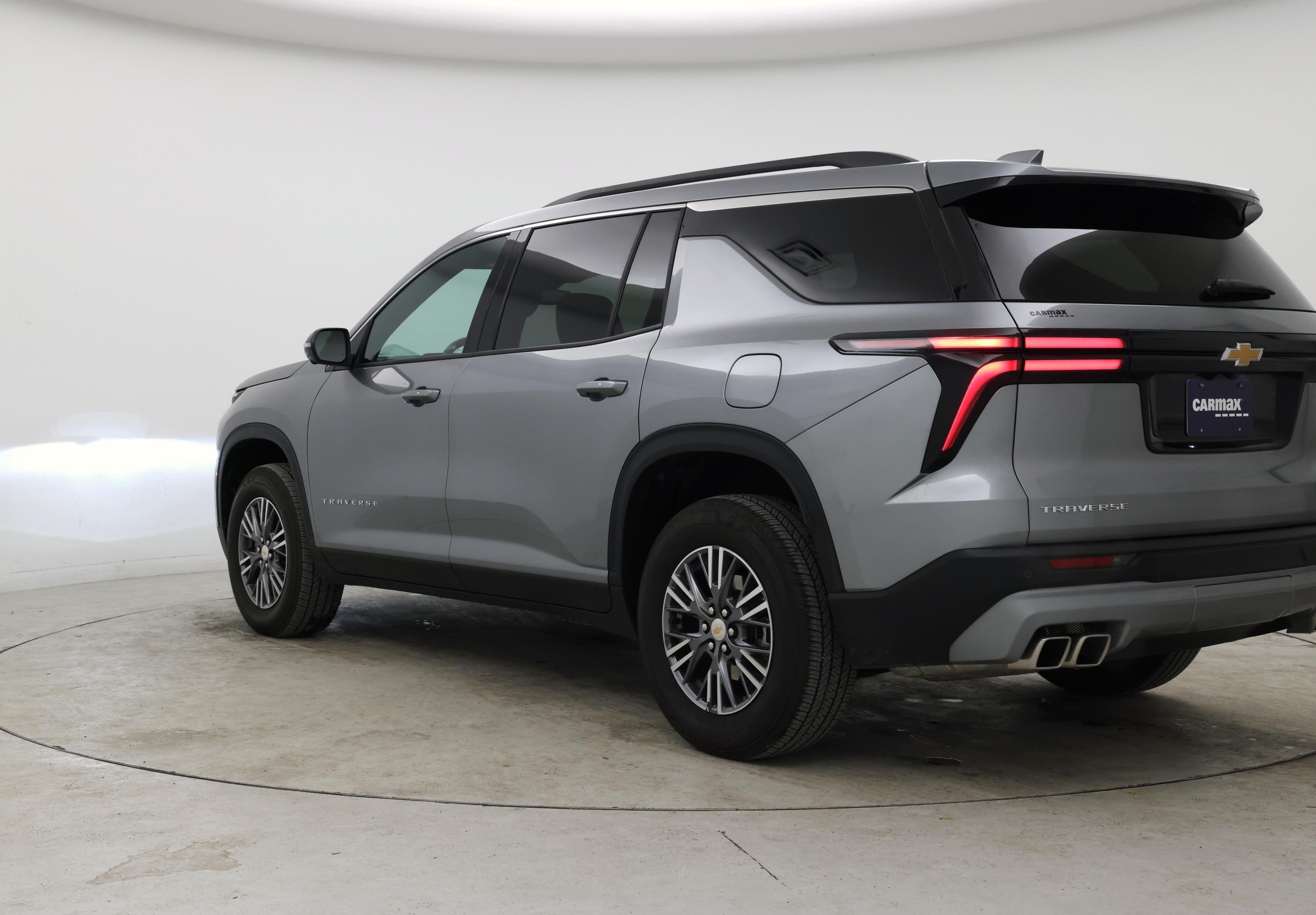 Thumbnail: 2025 Chevrolet Traverse - 2