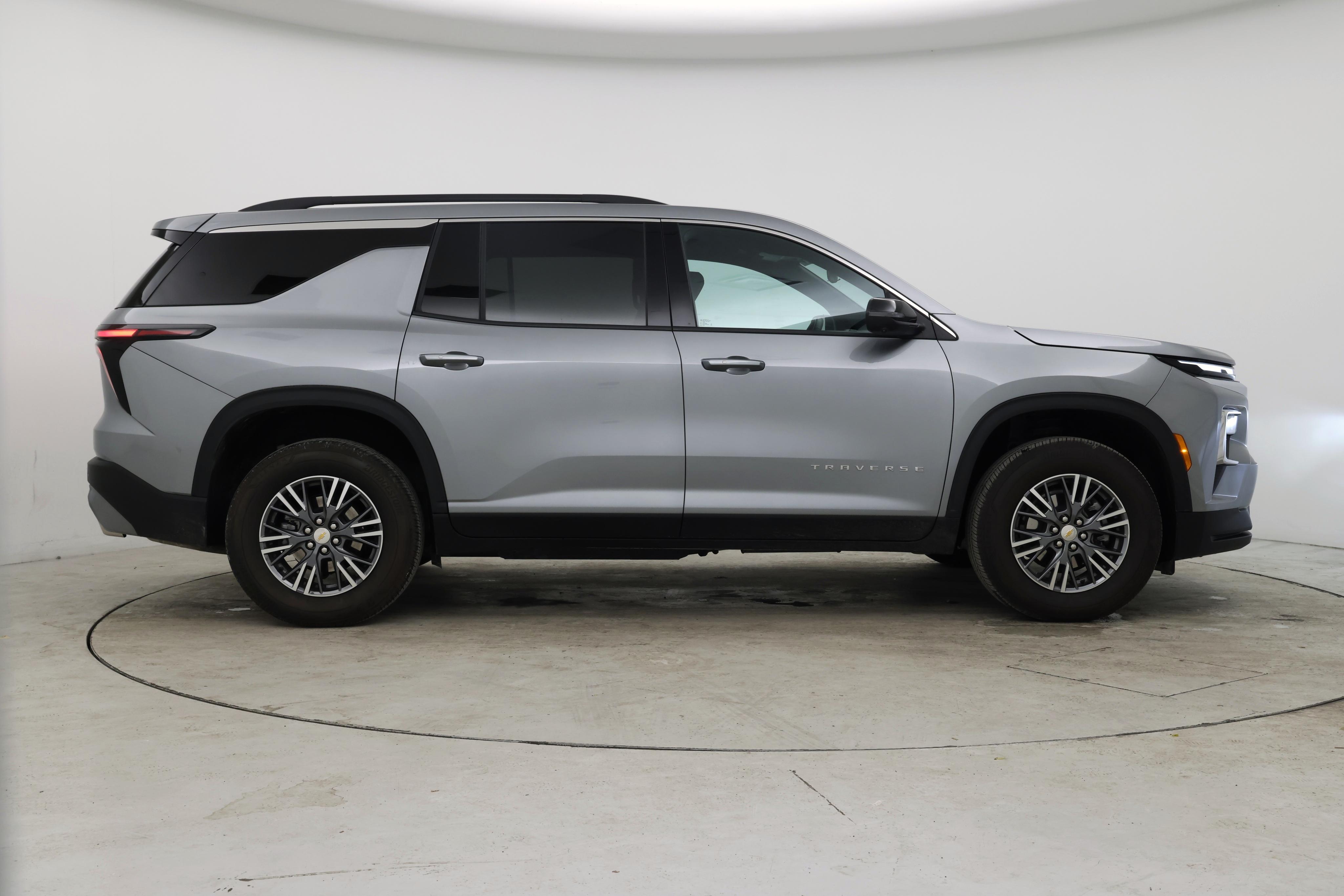 Thumbnail: 2025 Chevrolet Traverse - 7