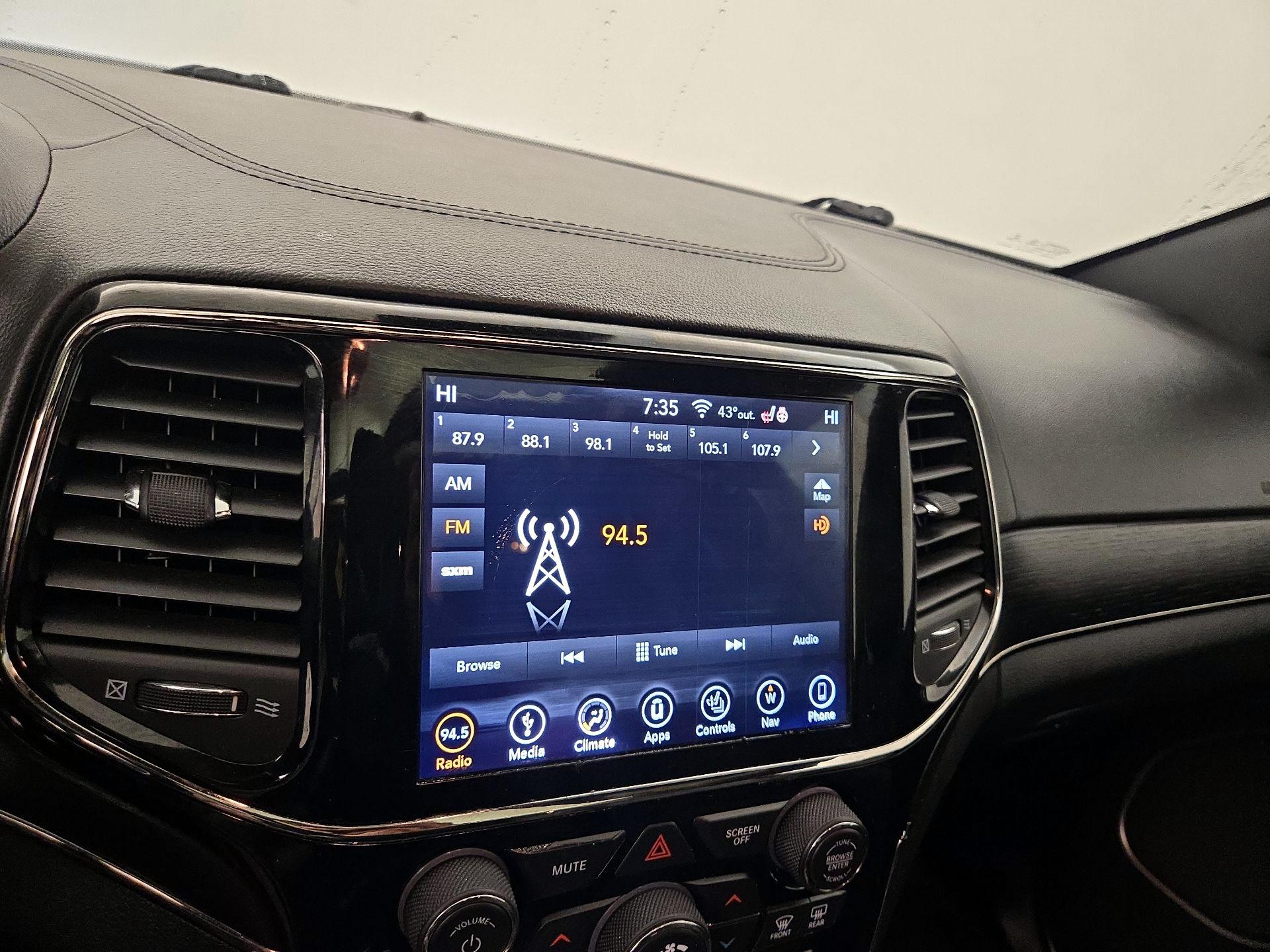 Thumbnail: 2019 Jeep Grand Cherokee - 16