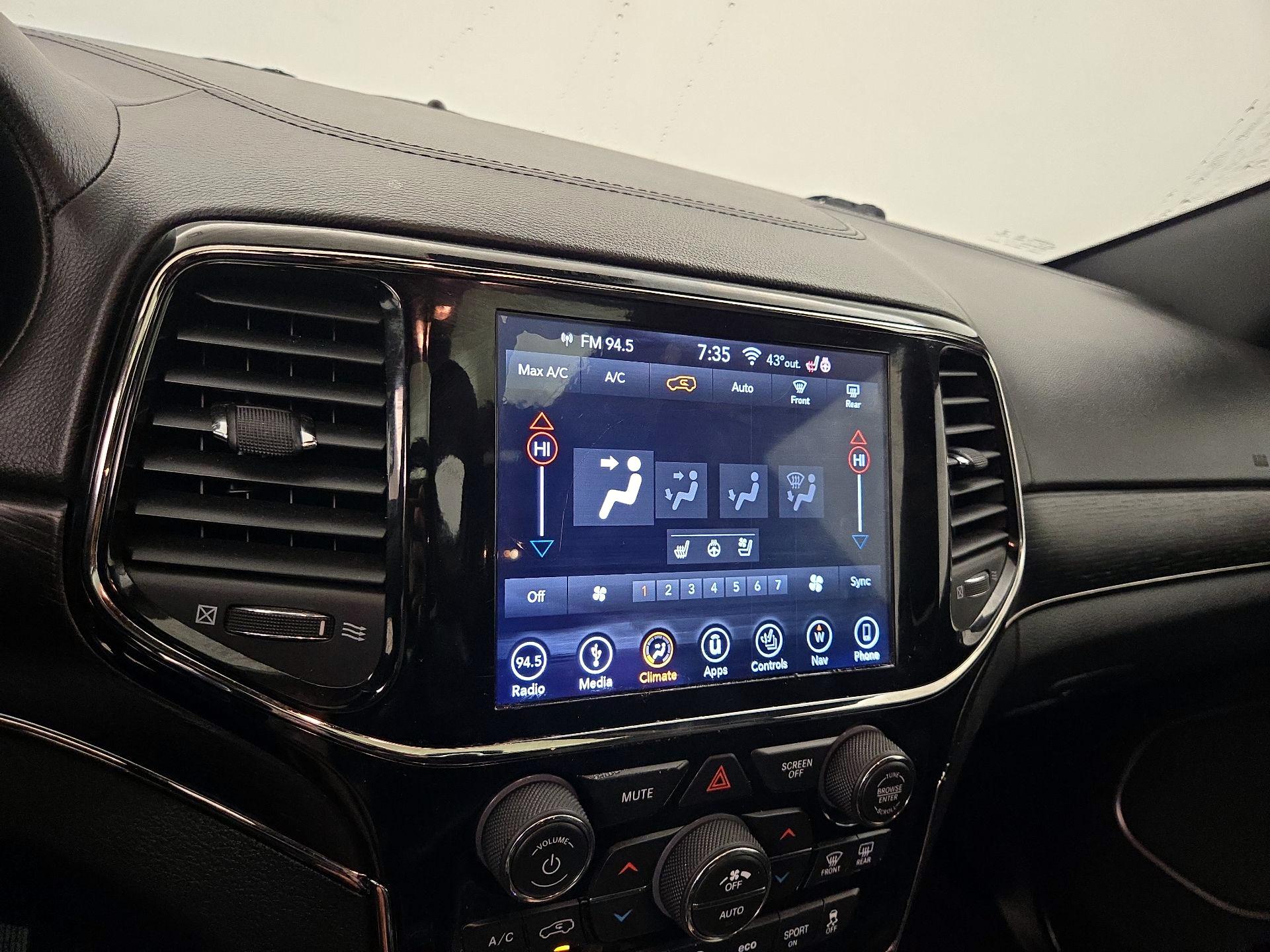 Thumbnail: 2019 Jeep Grand Cherokee - 17