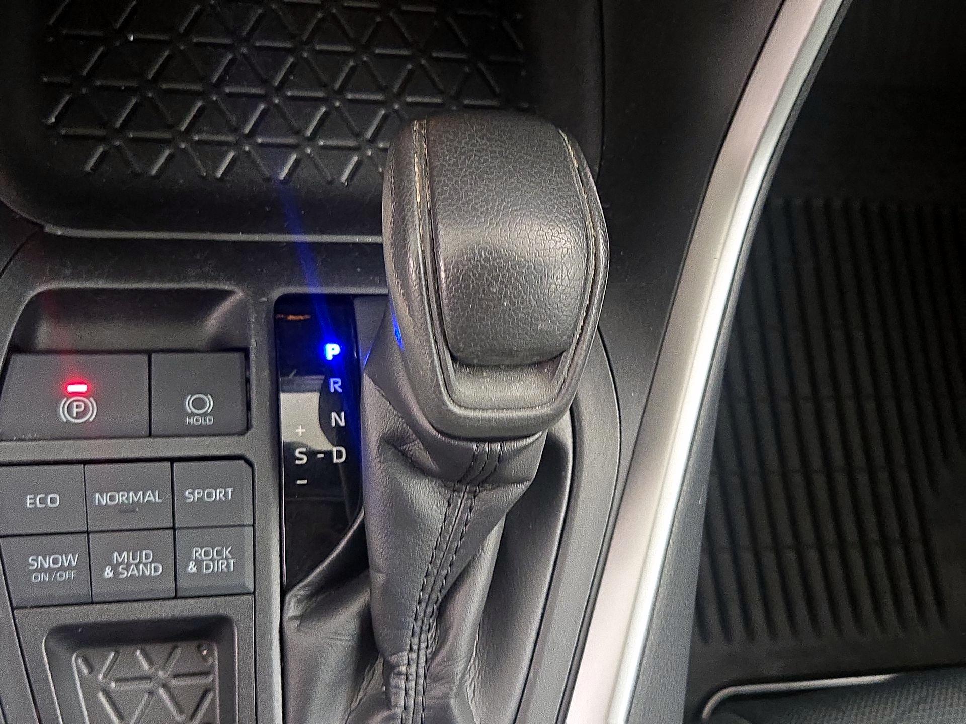 Thumbnail: 2019 Toyota RAV4 - 17