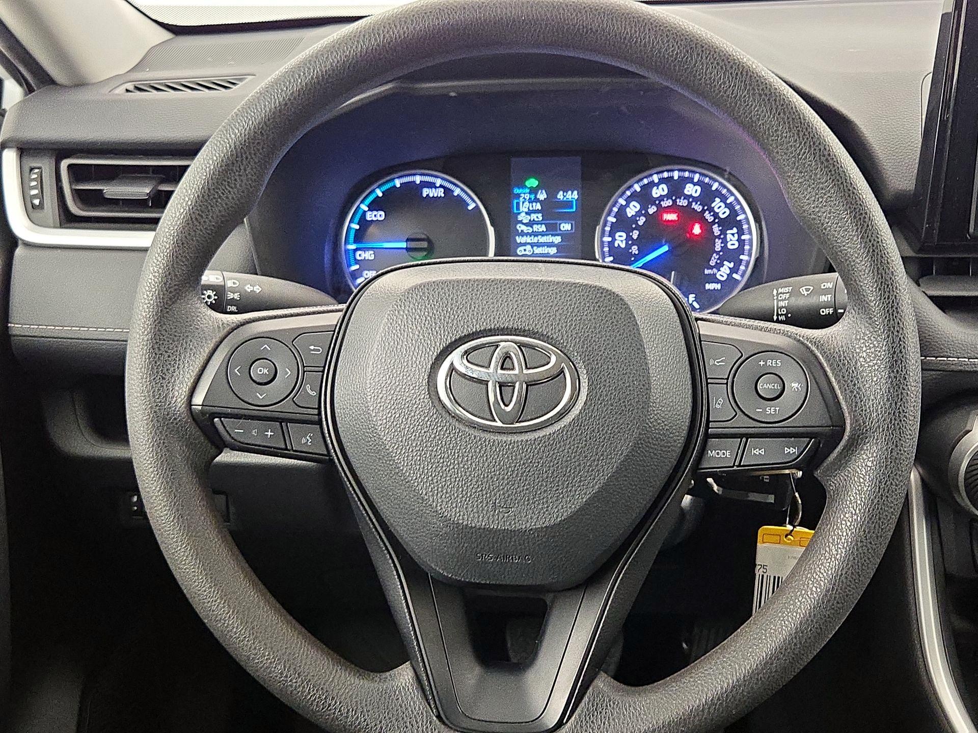 Thumbnail: 2022 Toyota RAV4 - 10