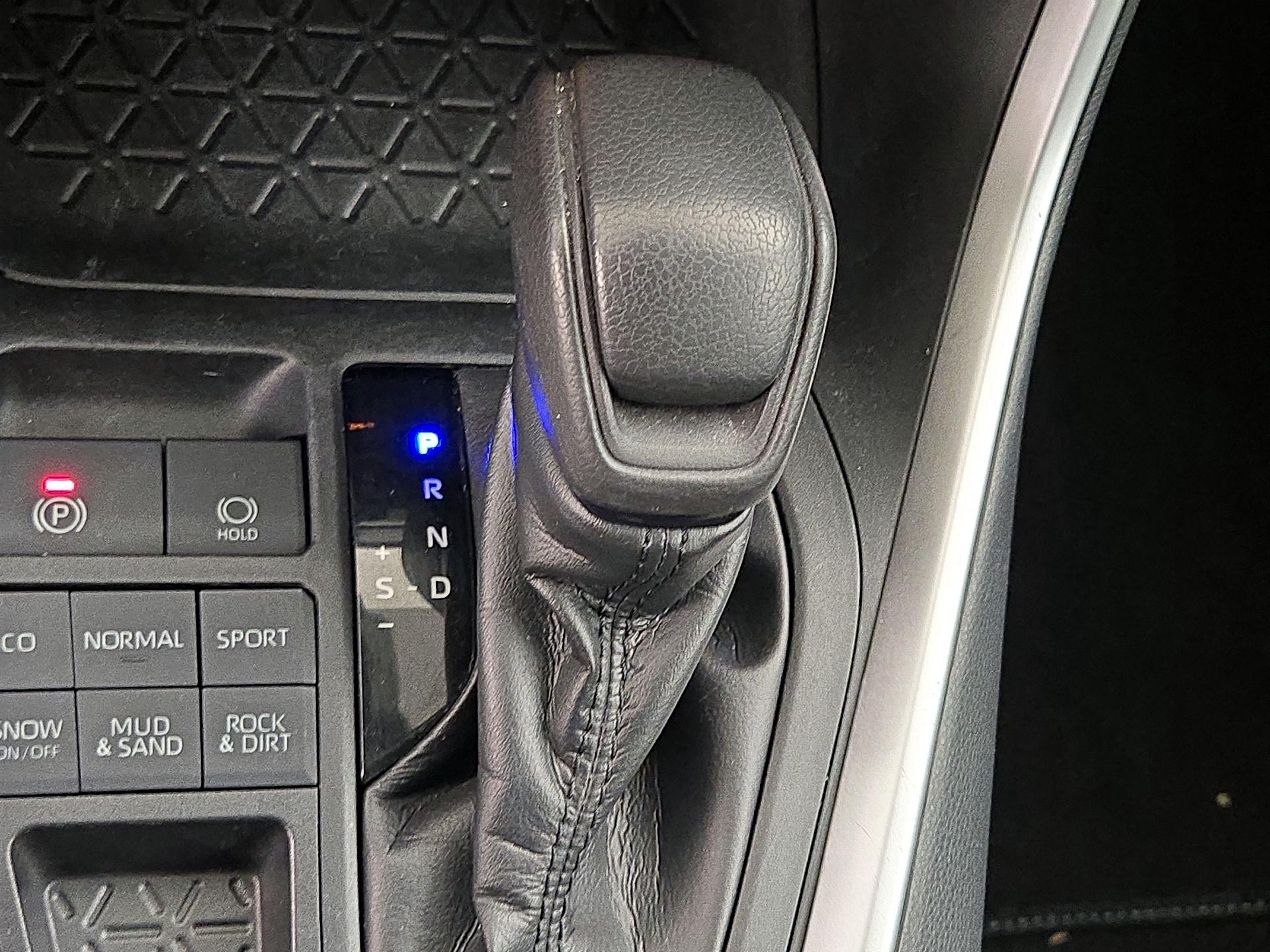 Thumbnail: 2019 Toyota RAV4 - 17