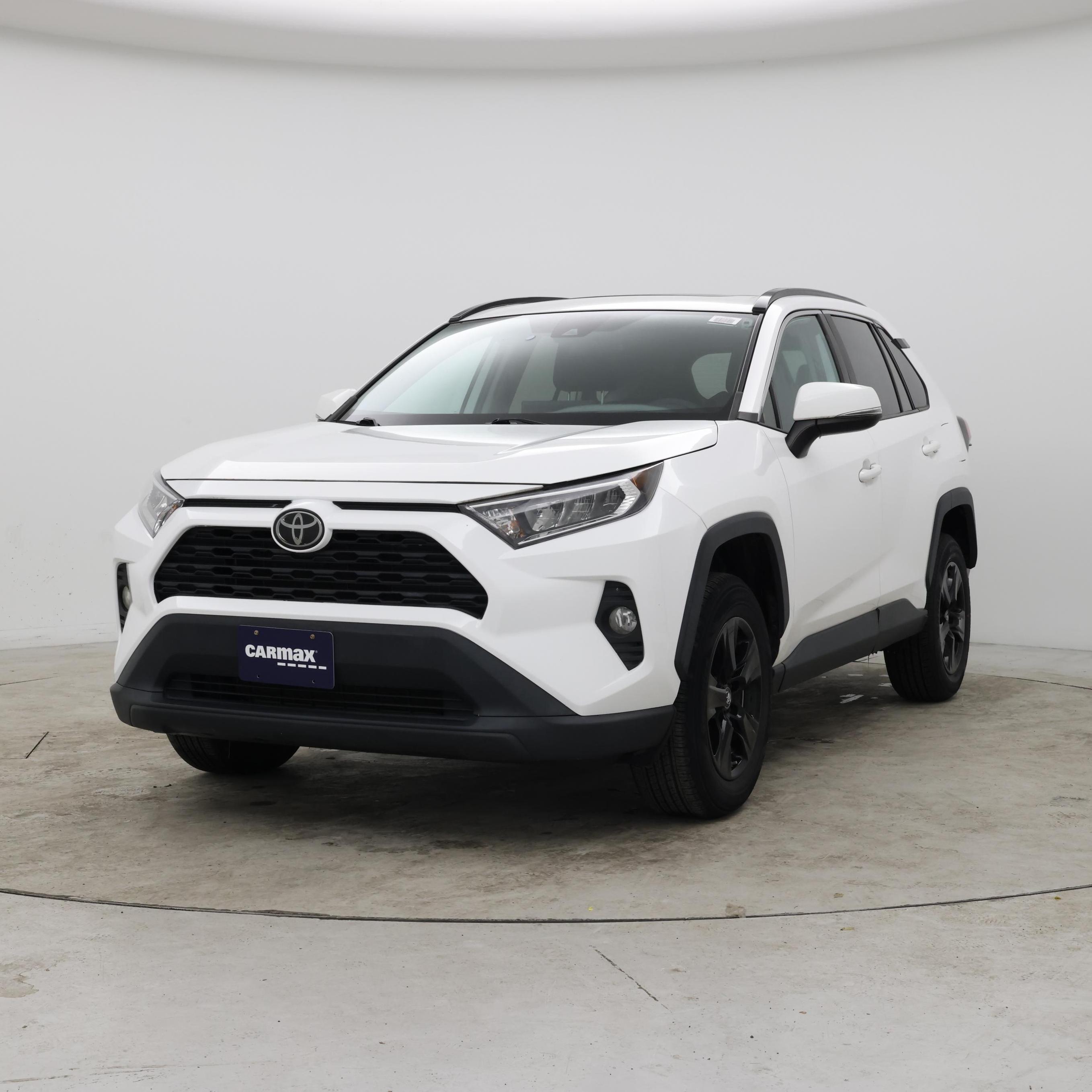Thumbnail: 2019 Toyota RAV4 - 4