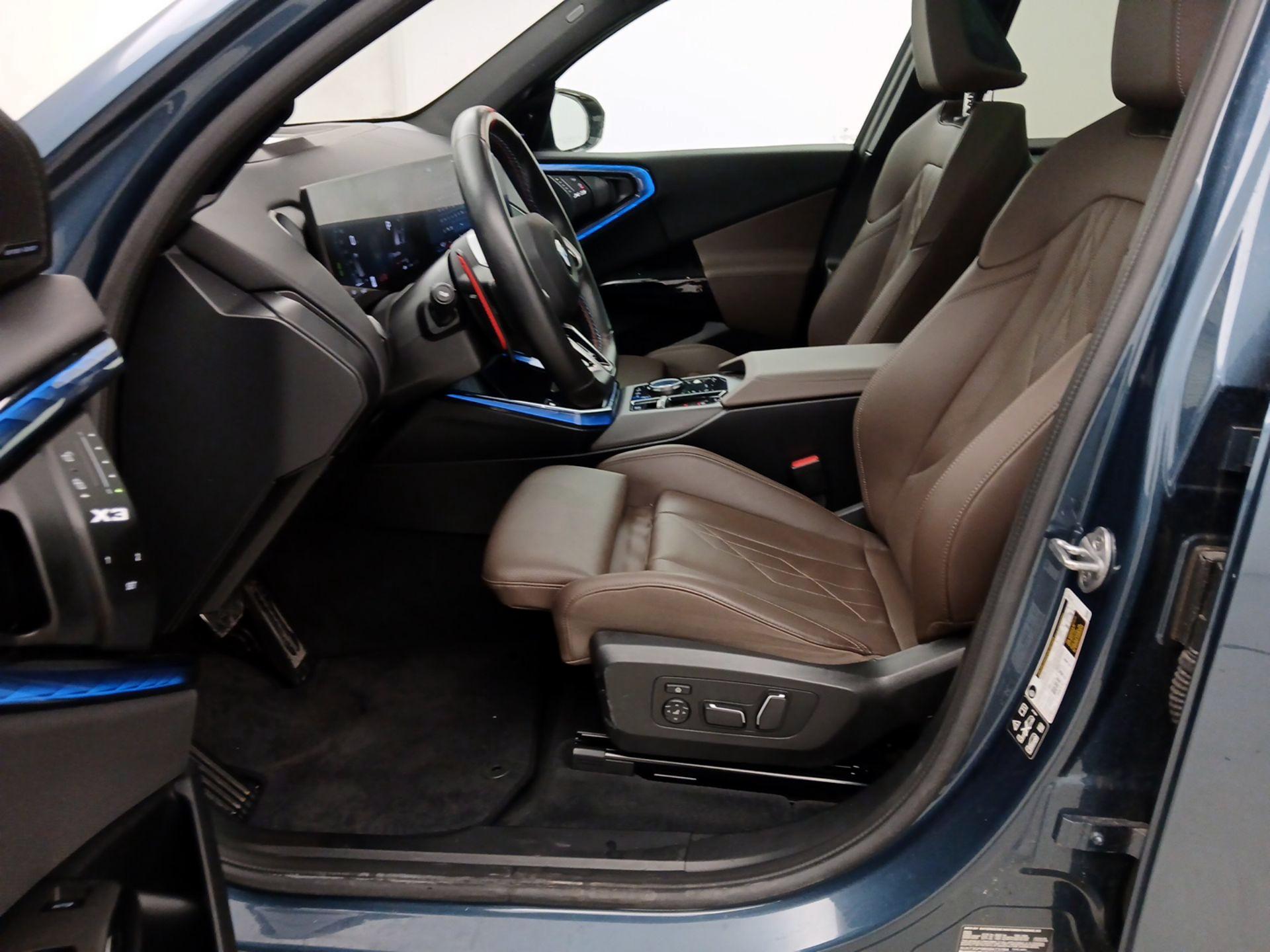 Thumbnail: 2025 BMW X3 - 11