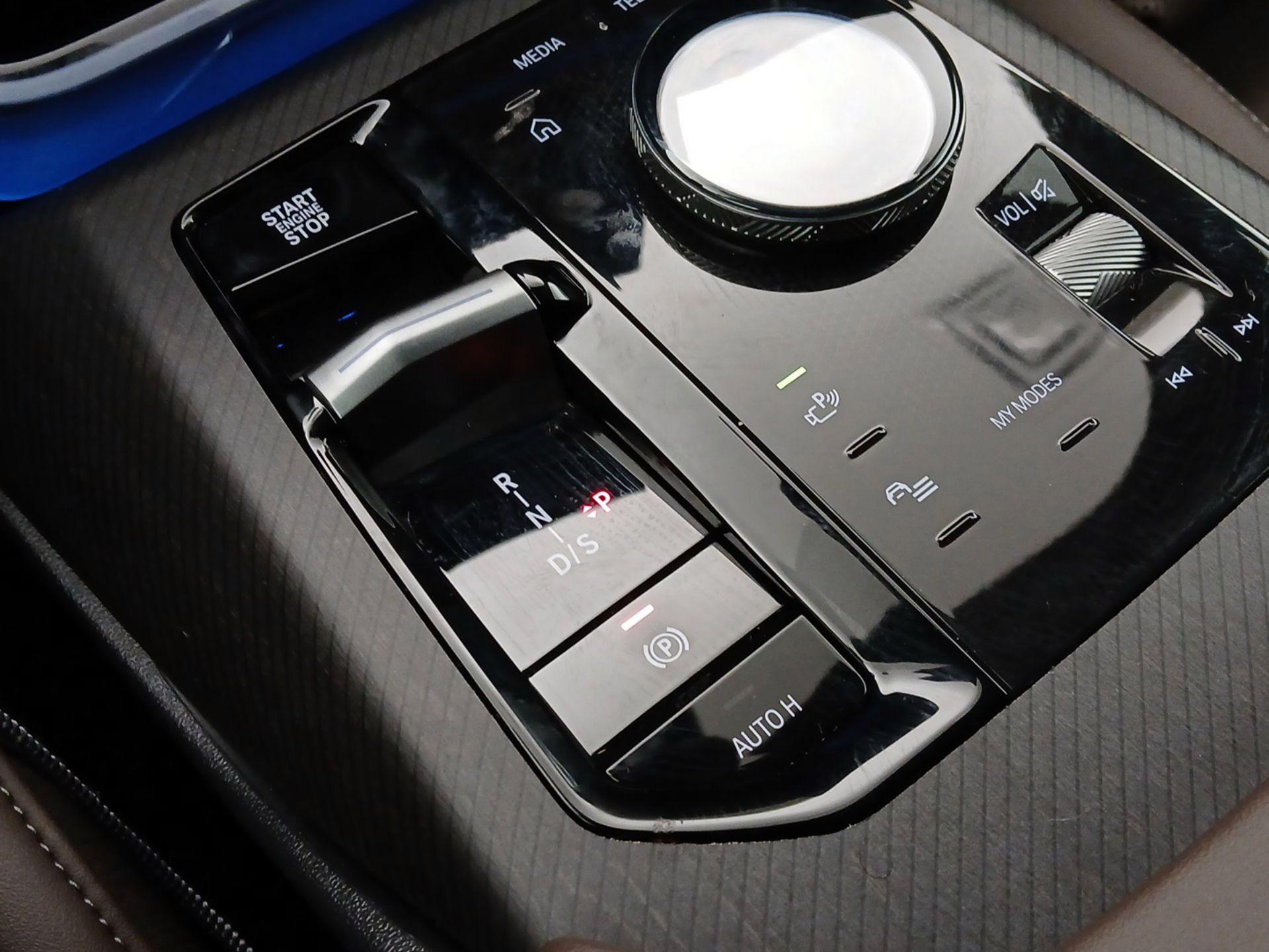 Thumbnail: 2025 BMW X3 - 16