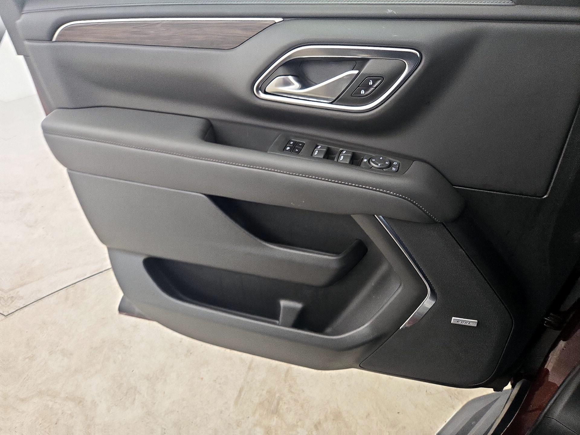 Thumbnail: 2022 Chevrolet Tahoe - 12