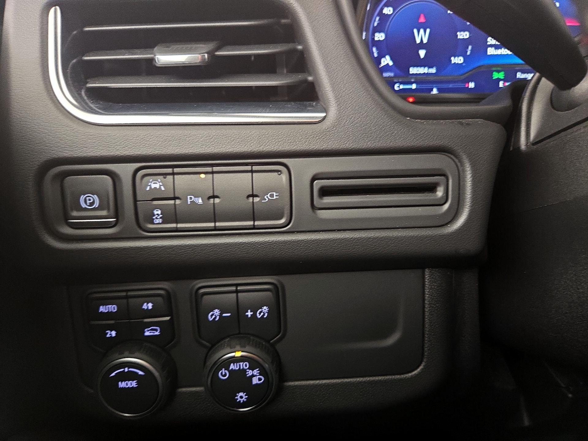 Thumbnail: 2022 Chevrolet Tahoe - 13