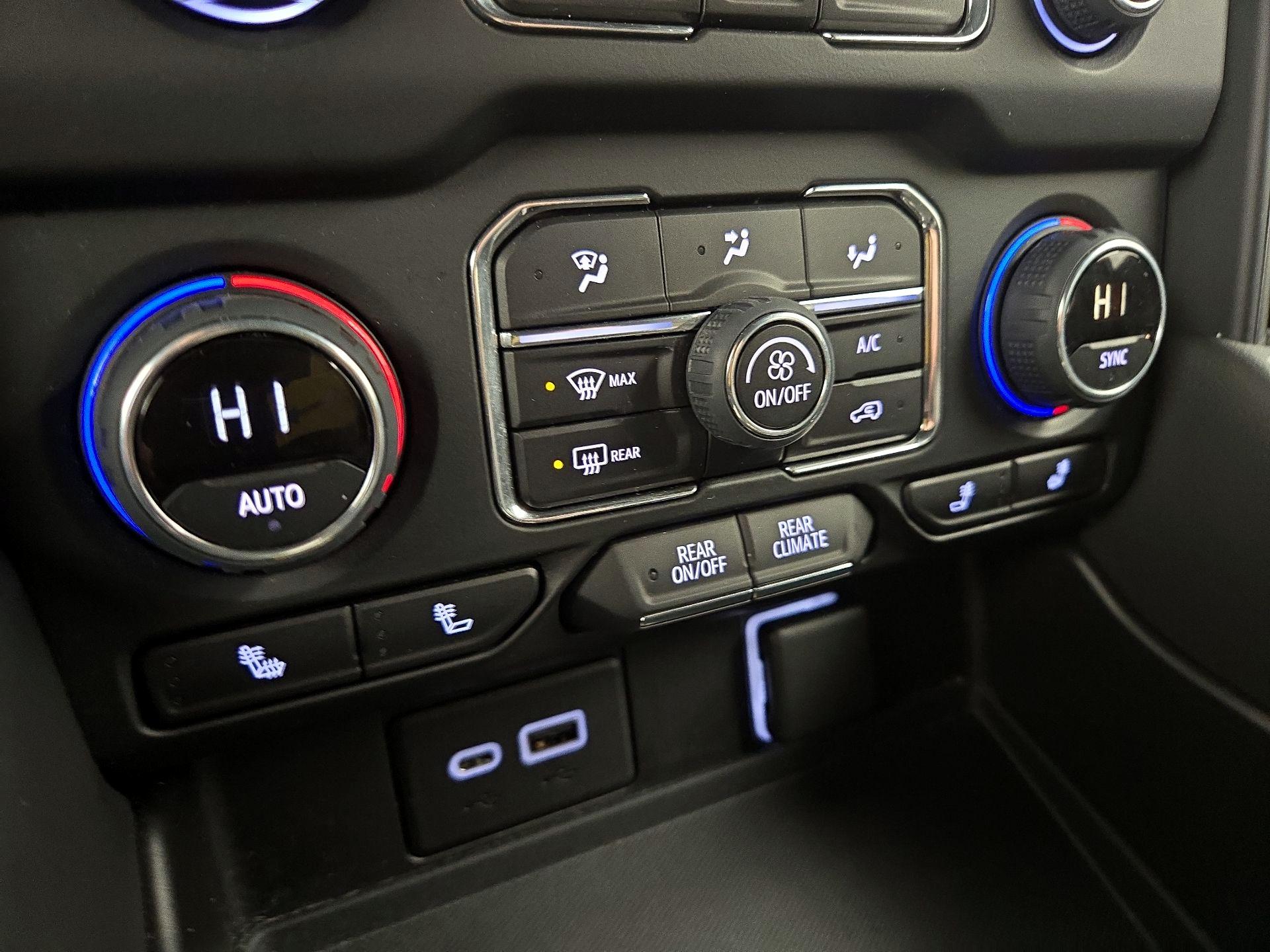 Thumbnail: 2022 Chevrolet Tahoe - 16