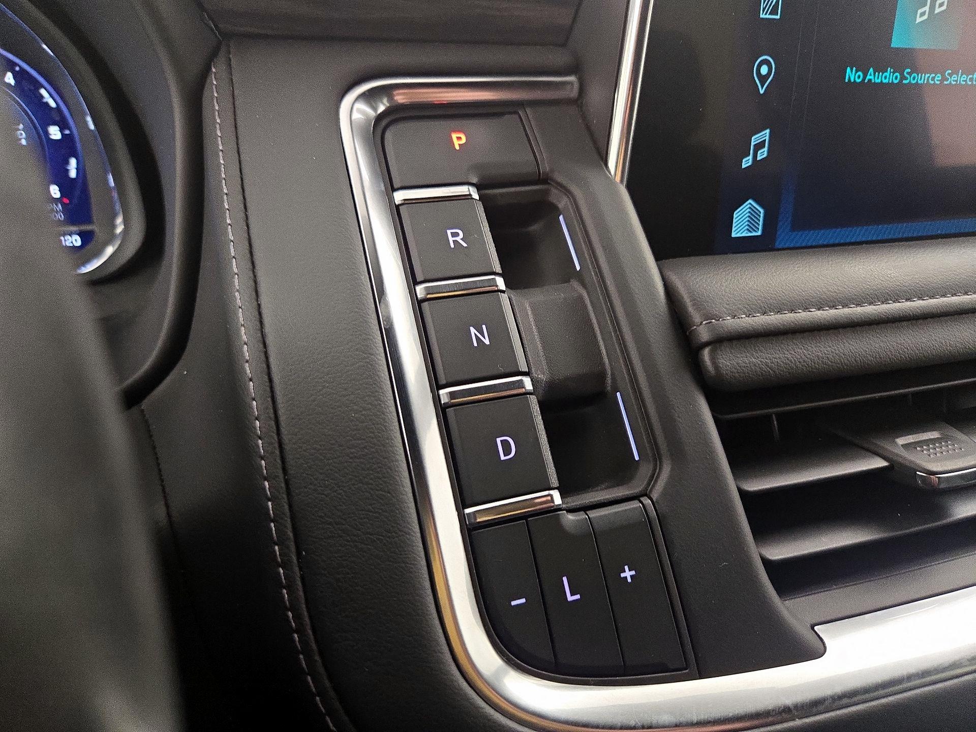 Thumbnail: 2022 Chevrolet Tahoe - 17