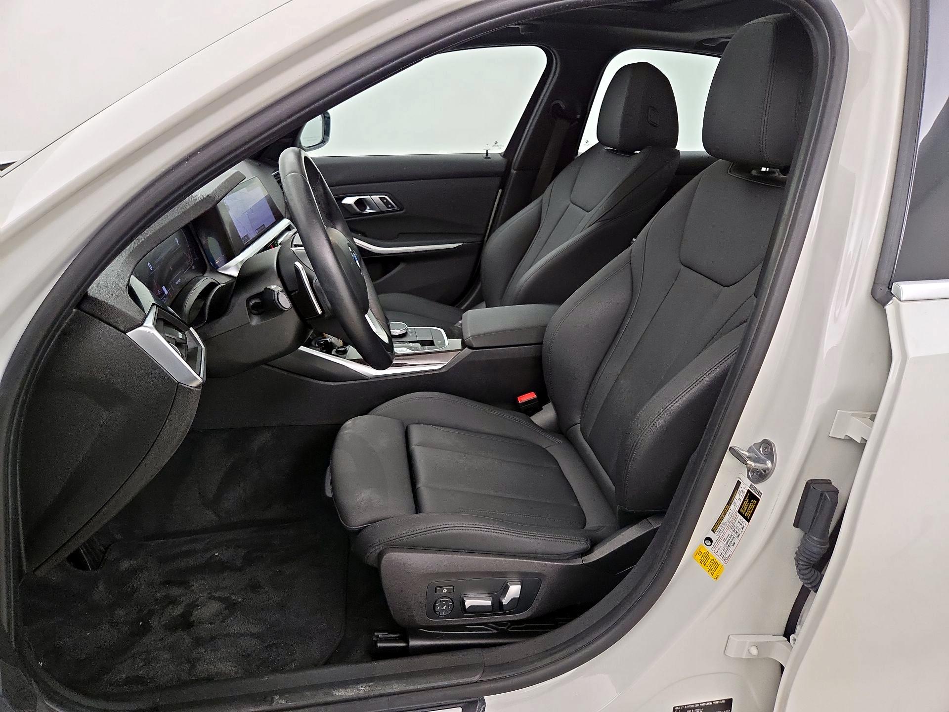 Thumbnail: 2019 BMW 3 Series - 11