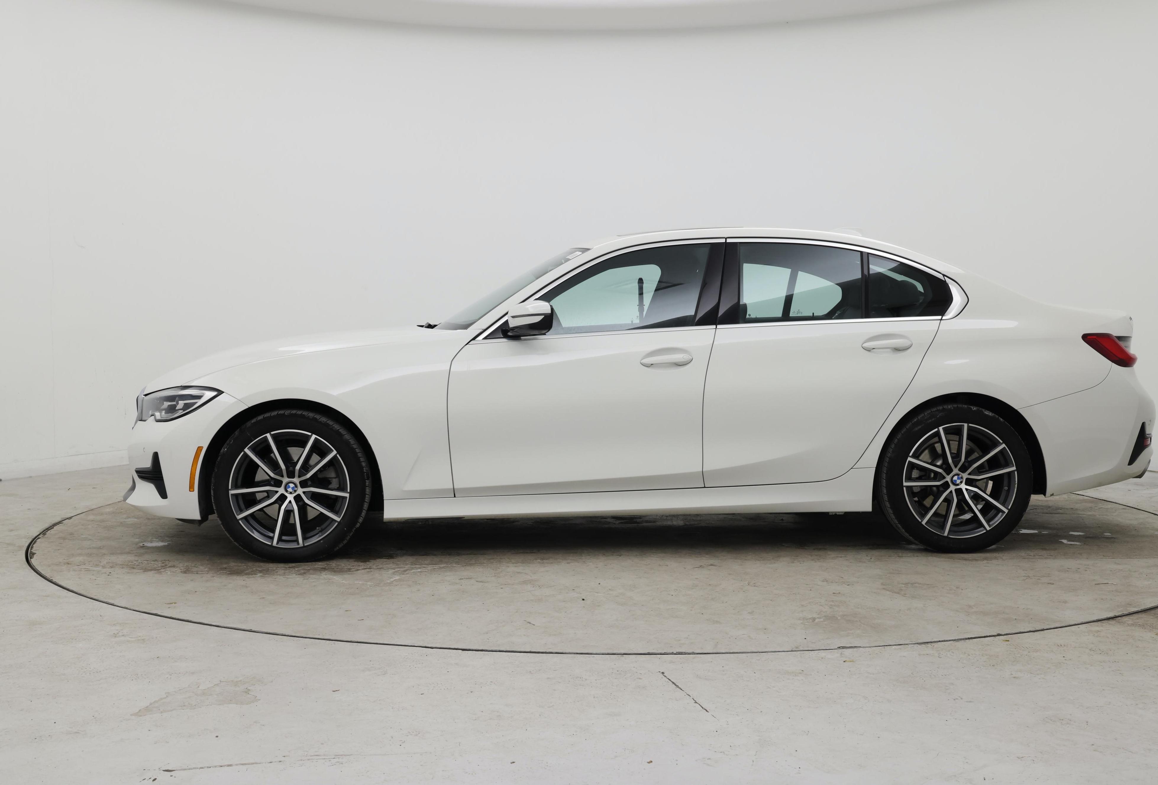 Thumbnail: 2019 BMW 3 Series - 3
